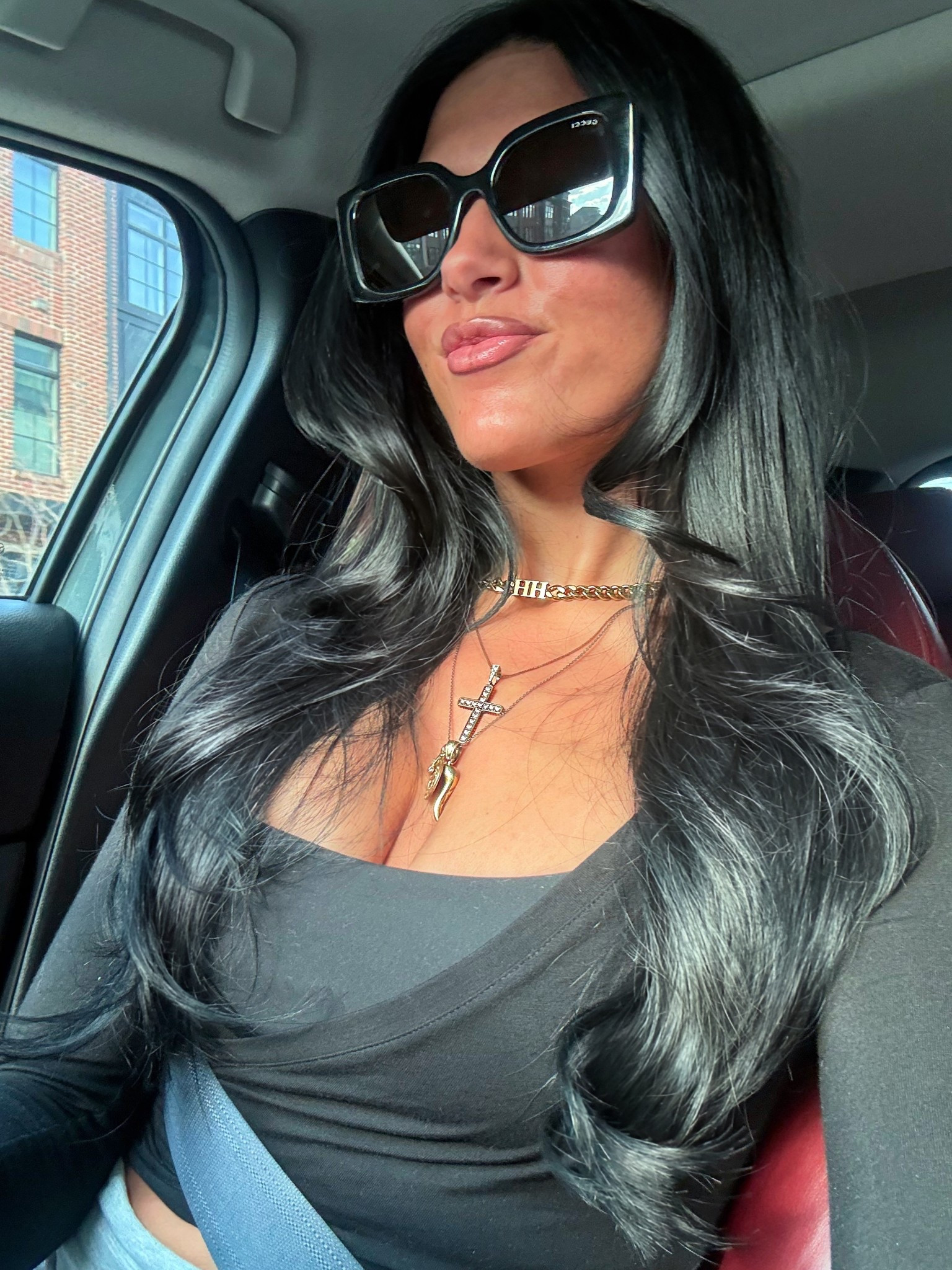 sleek, simple, and always works

fitted black top, big sunnies, gold layers… my go-to combo when I want to look put together with zero effort

clean, classic, and never misses

#LTKootd #LTKdayinmylife #LTKgrwm