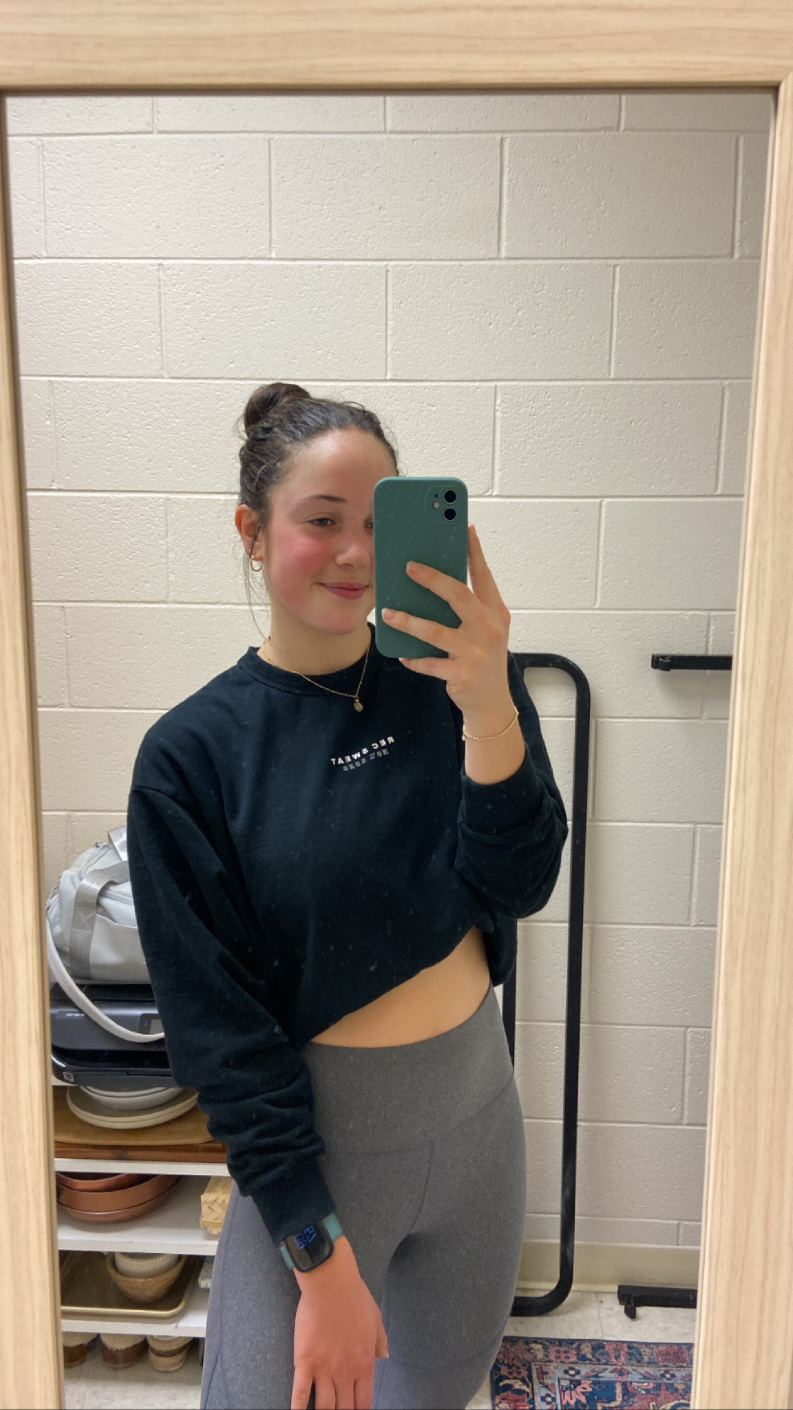 live in this crew neck🖤 I started laundry after going to the gym & immediately put my heather grey one on after tossing this sweaty one in the wash lol

#LTKsalealert #LTKunder50 #LTKfit