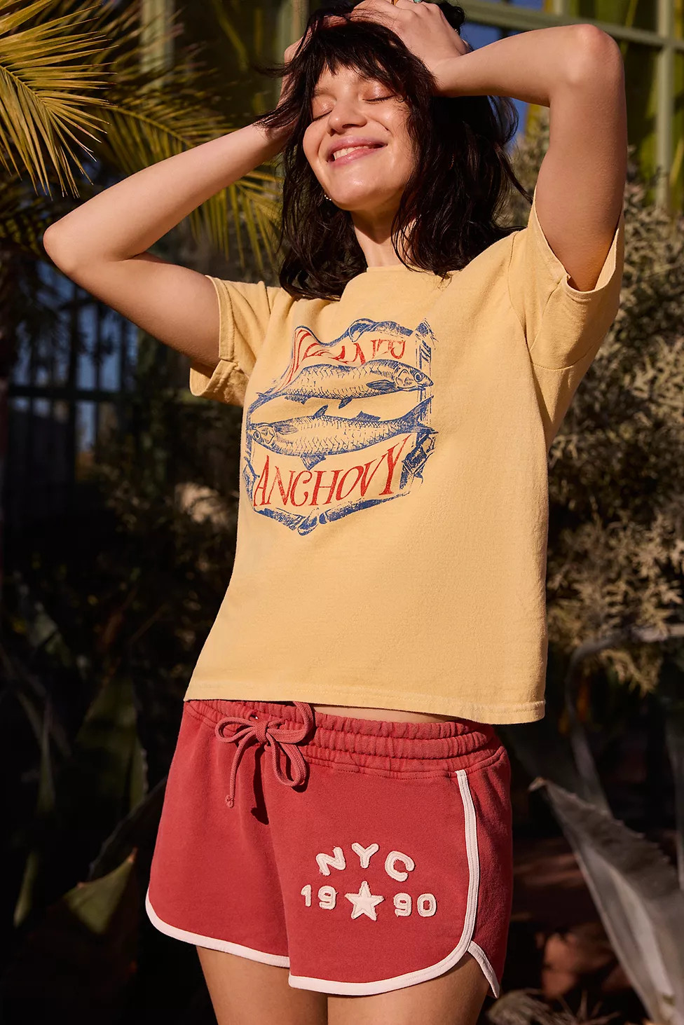 UO Anchovy Relaxed T-Shirt | Urban Outfitters UK