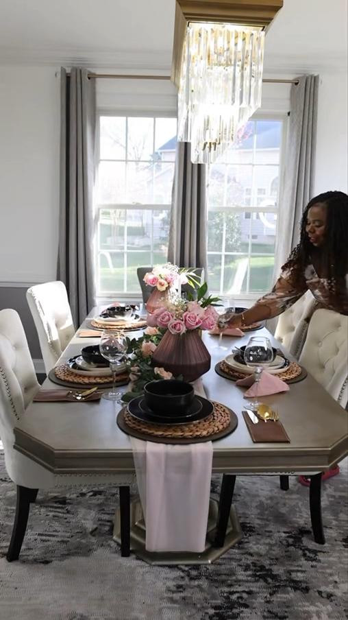 Set a beautiful tablescape for Valentine’s Day with these affordable finds

#LTKSaleAlert #LTKValentine #LTKHome