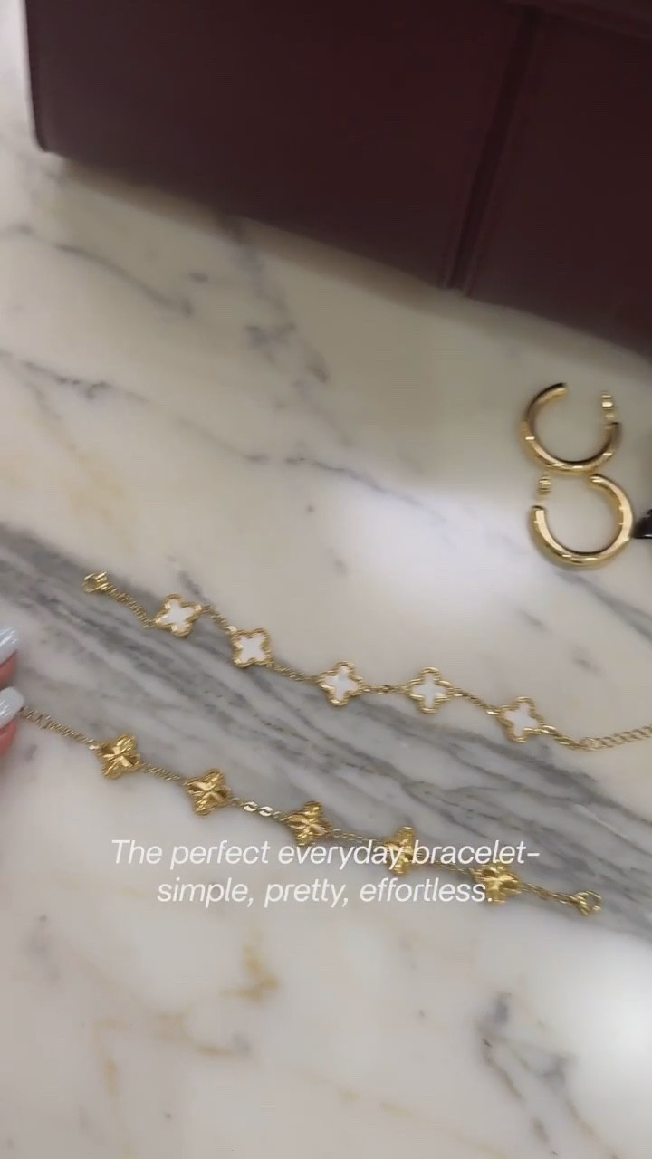 Timeless Style: Channeling Old Money vibes 💼 Neutral tones & tailored fits.

#LTKstyletip #LTKunder50 #oldmoneyfinds #classicstyle #affordablefashion #styleinspo #ltkit

#LTKHoliday #LTKBeauty #LTKGiftGuide