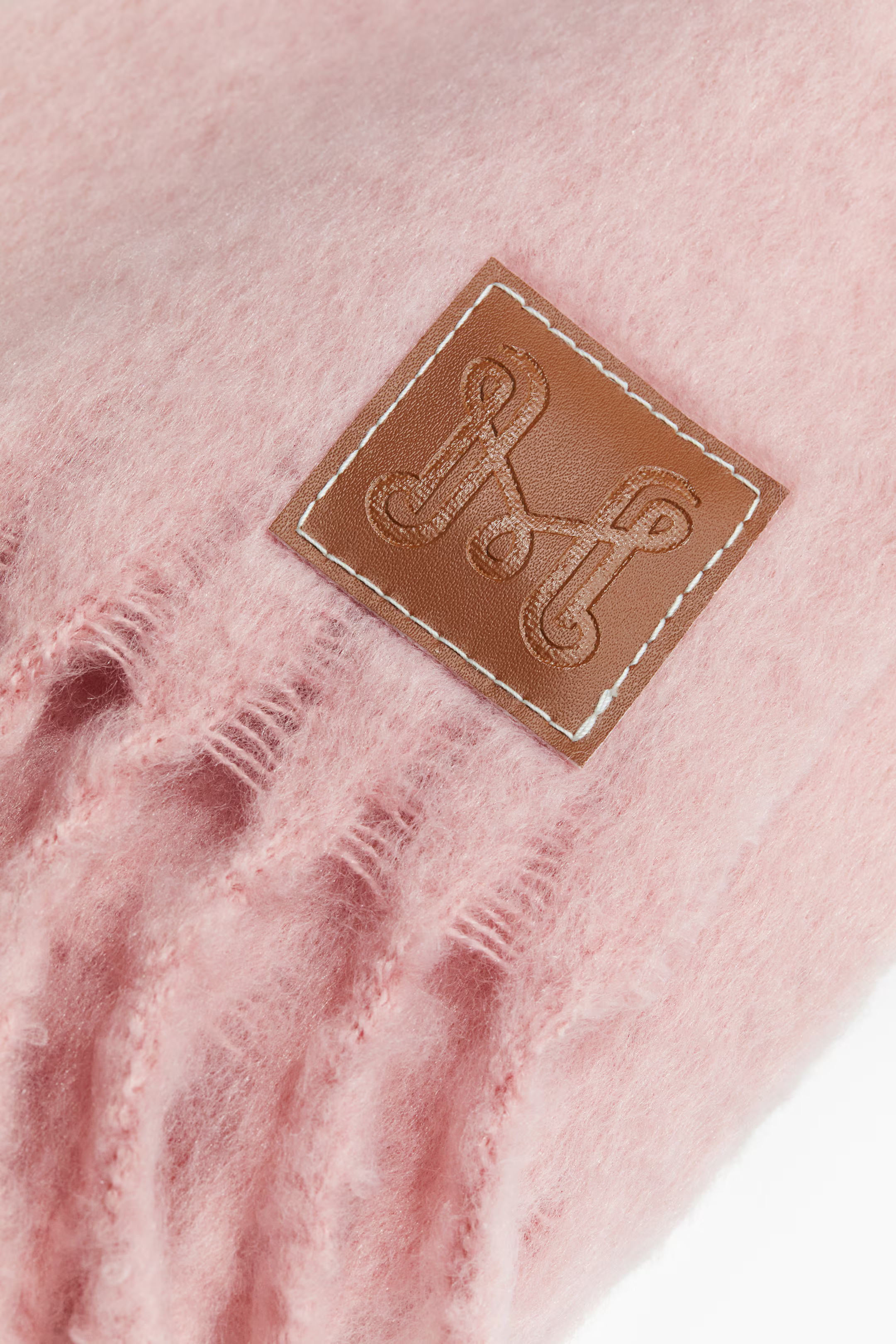 Fluffy Scarf | H&M (US + CA)