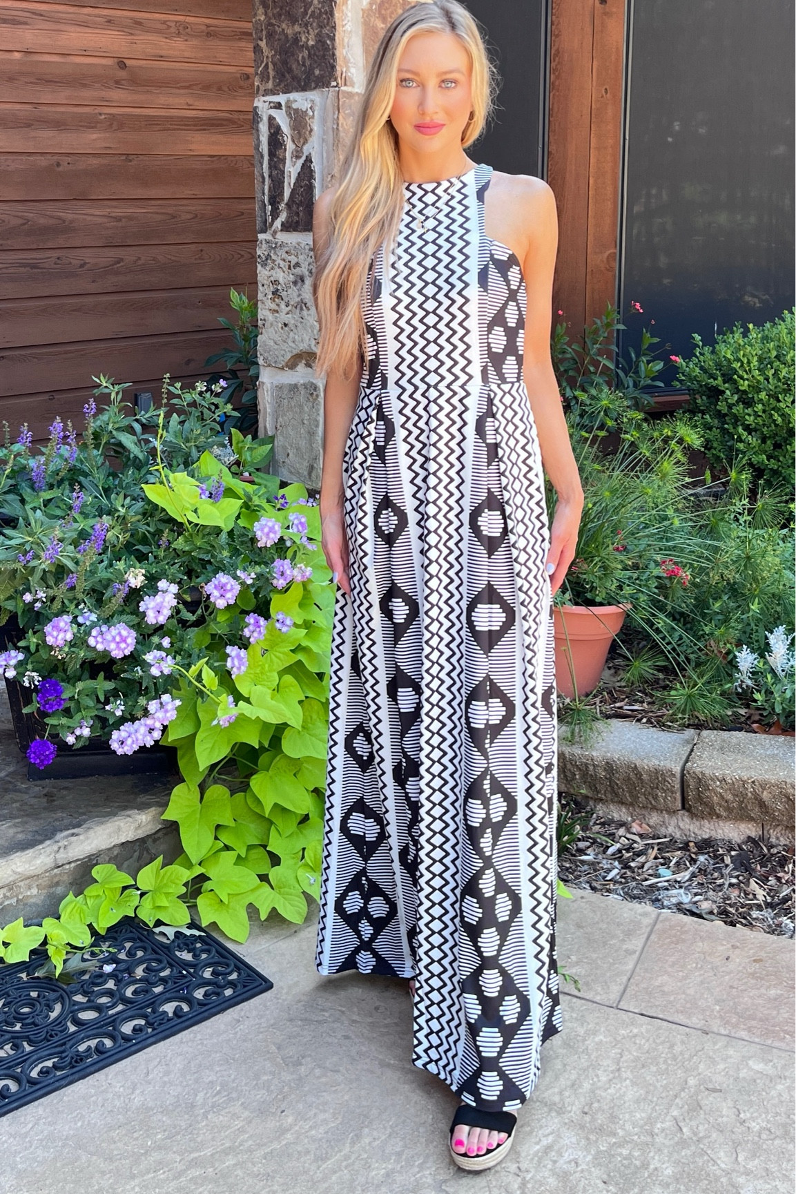 Why blend in when you can stand out? I love the pattern of this maxi dress. 

#LTKParties