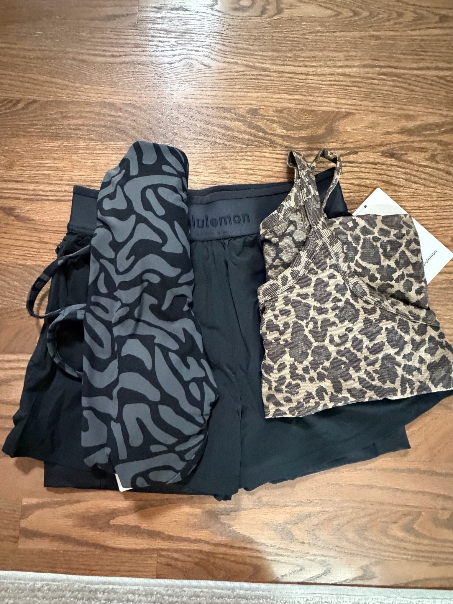 I’m officially a zebra girl 🦓 I usually don’t reach for patterns, but I LOVE this one mixed with black!

The zebra Aligns dropped Tuesday, and now I’m just hoping for zebra Align shorts! 🤞🏼 My dream combo: zebra Align shorts + black muscle tank with the zebra bra peeking through the sides. Maybe next week?! 👀

#LTKgrwm #LTKootd #LTKActive