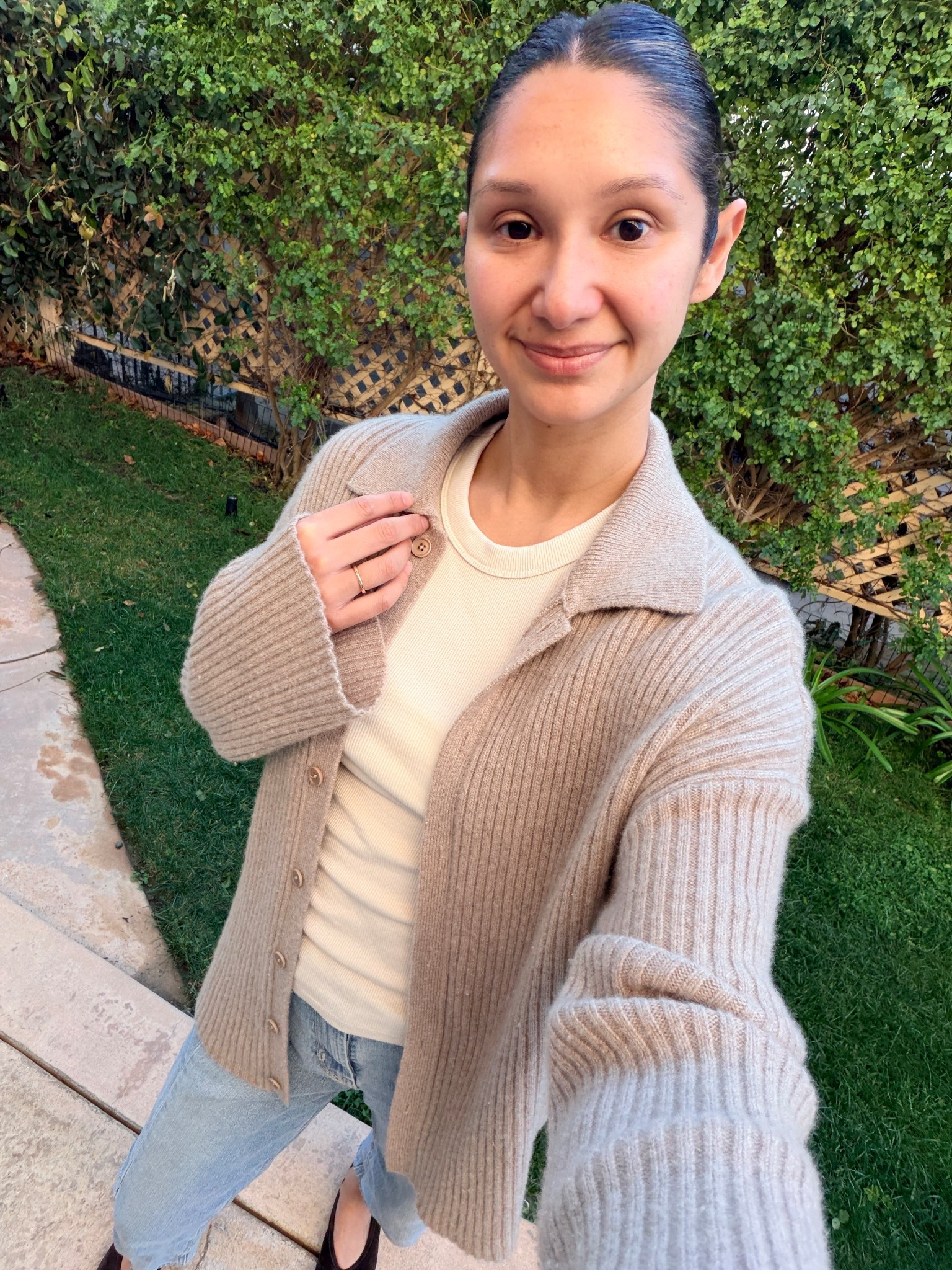 School drop-off outfit for cooler mornings 🤎

A cozy cardigan + snug tee + barrel-leg jeans combo that’s perfect for busy mom mornings, errands, and park play after school drop-off. Comfortable, simple, and easy to repeat all week.

Sizing:
Cardigan — XS
Tee — Small
Jeans — 0 Petite

Find this look and more budget-friendly mom outfits by searching @_TheApplause in the LTK app or visiting the link in my bio.

#LTKdayinmylife #LTKgrwm #LTKmomlife