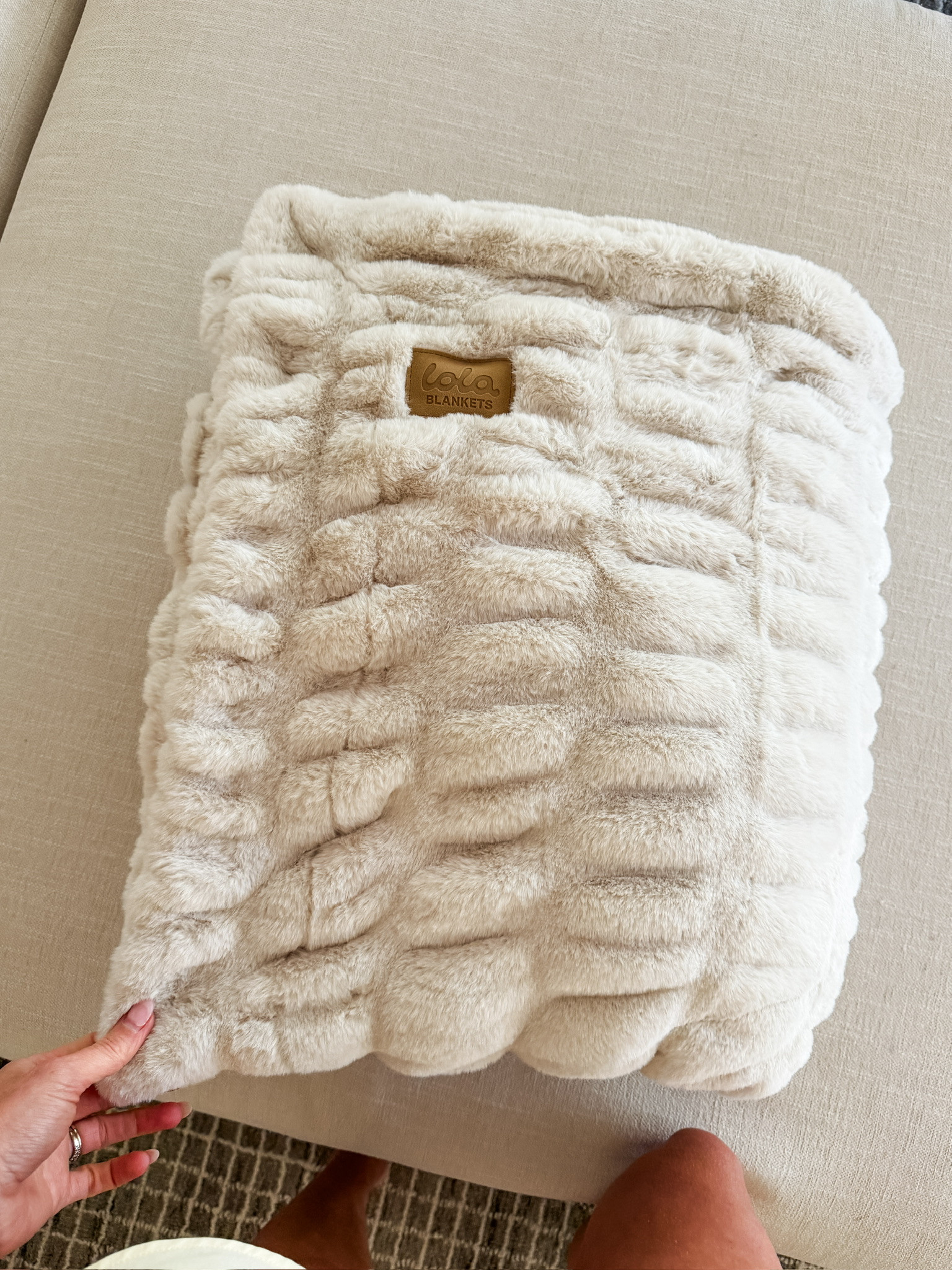 Lola Blanket sale! Use code BRITTANYM50 at checkout!

#LTKSeasonal#LTKHome#LTKSaleAlert 

 