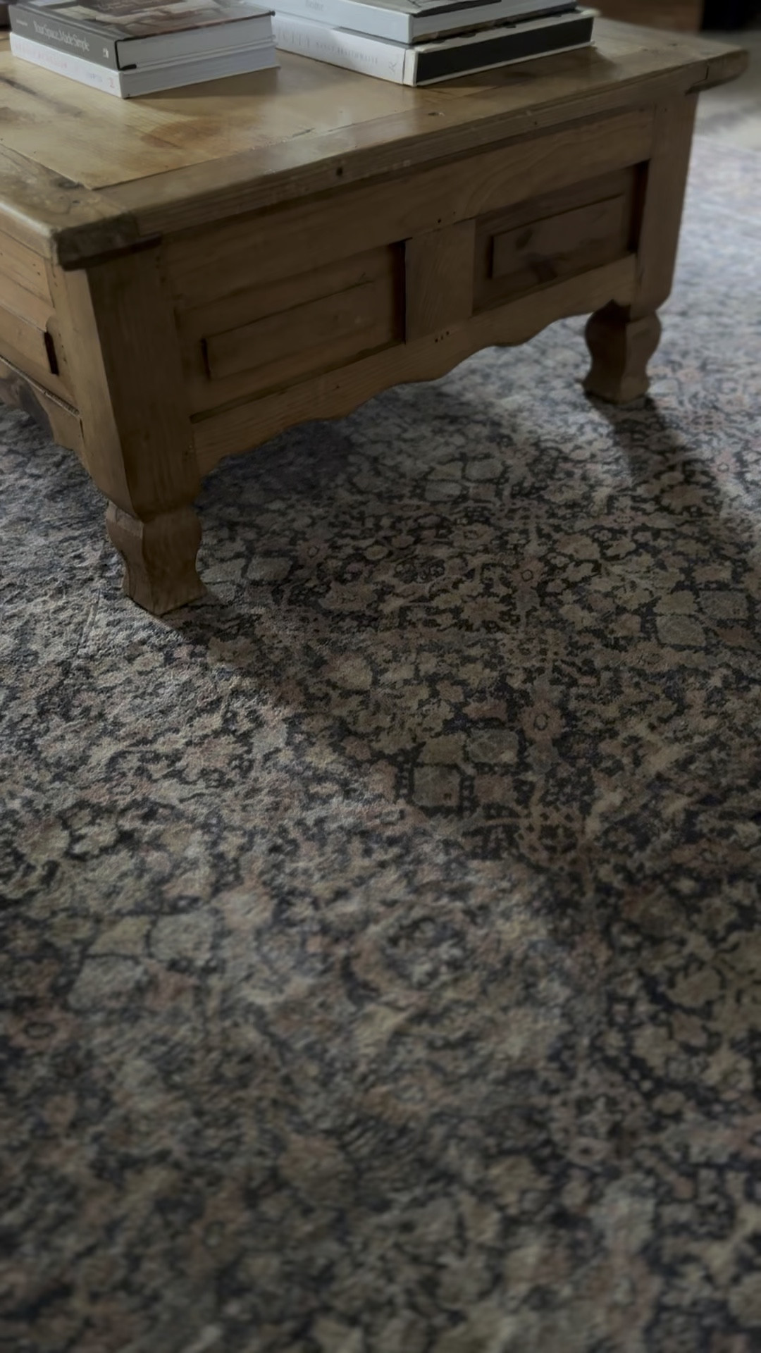 Love the rich, moody tones in this Amber Lewis rug. This is one you will definitely love🤎

#livingroom #arearug #cloudpile #AmberLewis #loloi #moodytones

#LTKHome #LTKVideo #LTKSaleAlert