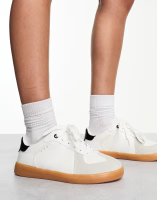 Stradivarius sneakers with gum sole in white | ASOS (Global)