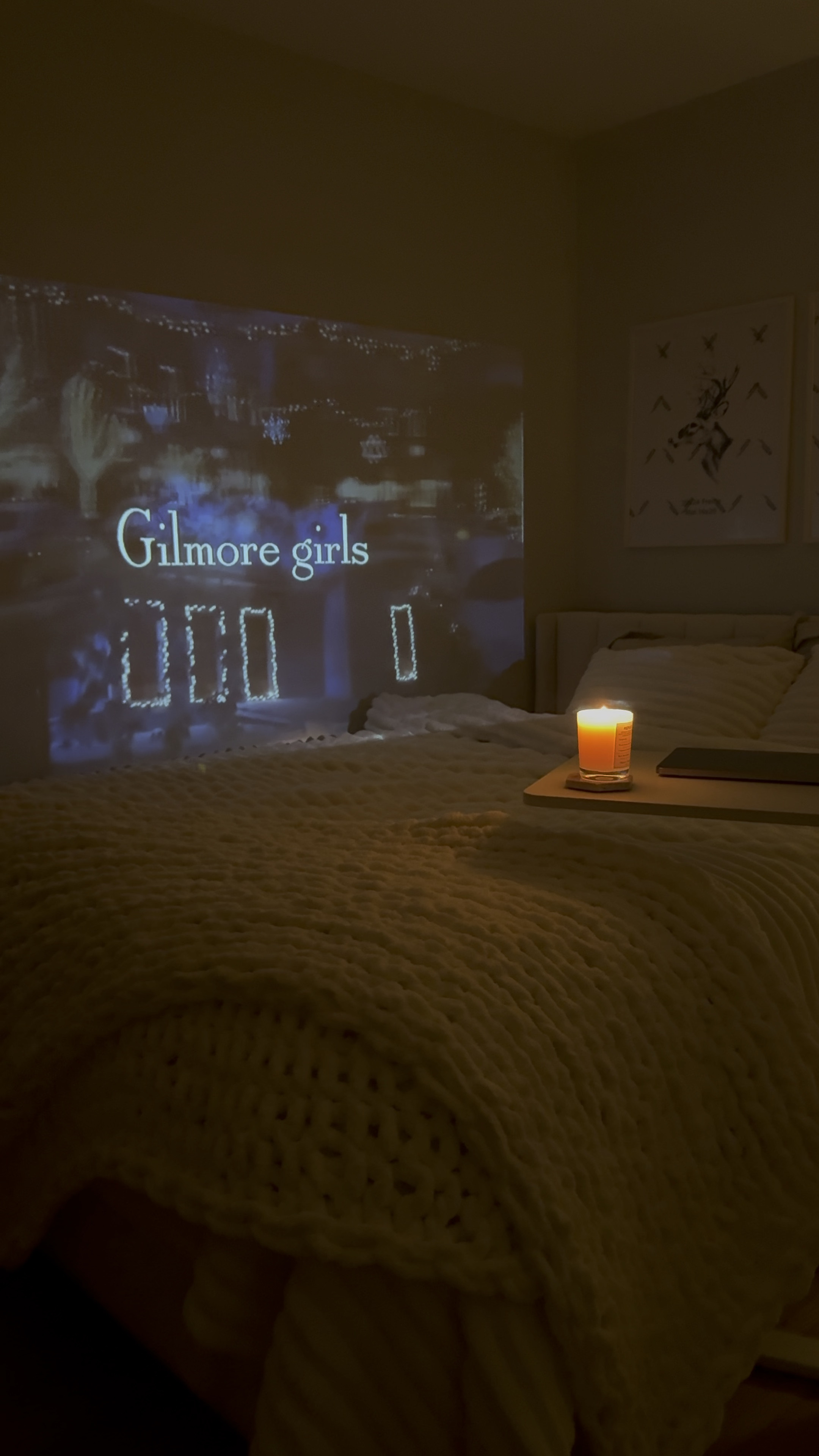 Cozy bedroom set up ☕️

#LTKGiftGuide #LTKSeasonal #LTKVideo