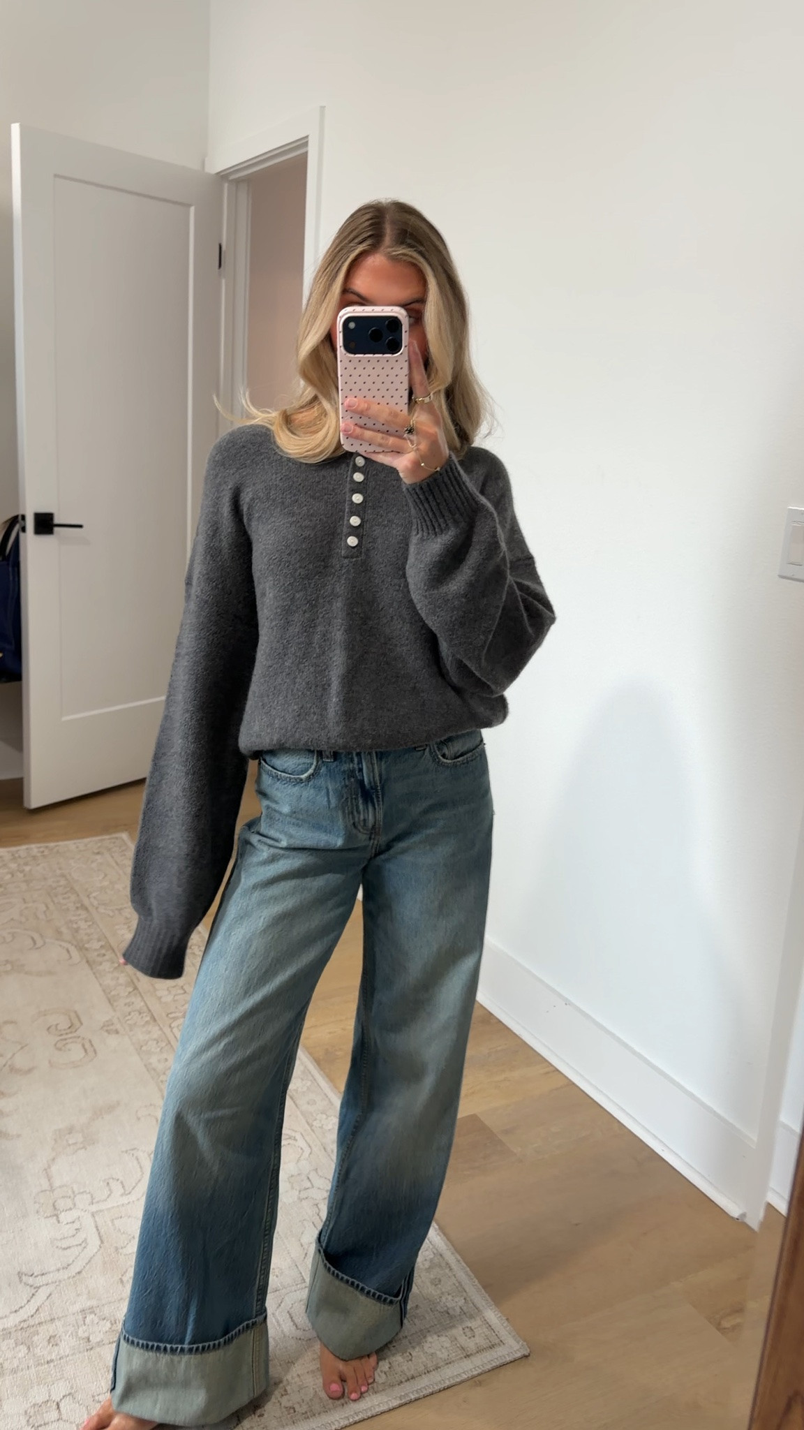 @abercrombie size 24 High Rise Wide Leg Cuffed Jean

Our classic wide leg fit in a medium-dark wash with a cuffed hem. Features a high rise that is relaxed at the waist and hips and widens into a full-length leg shape. For comparison, it’s wider than our High Rise Loose Jean. Made from our Lightweight Rigid fabric with no stretch to give a drapier look and added comfort. This jean was designed to give a clean line over the shoe.