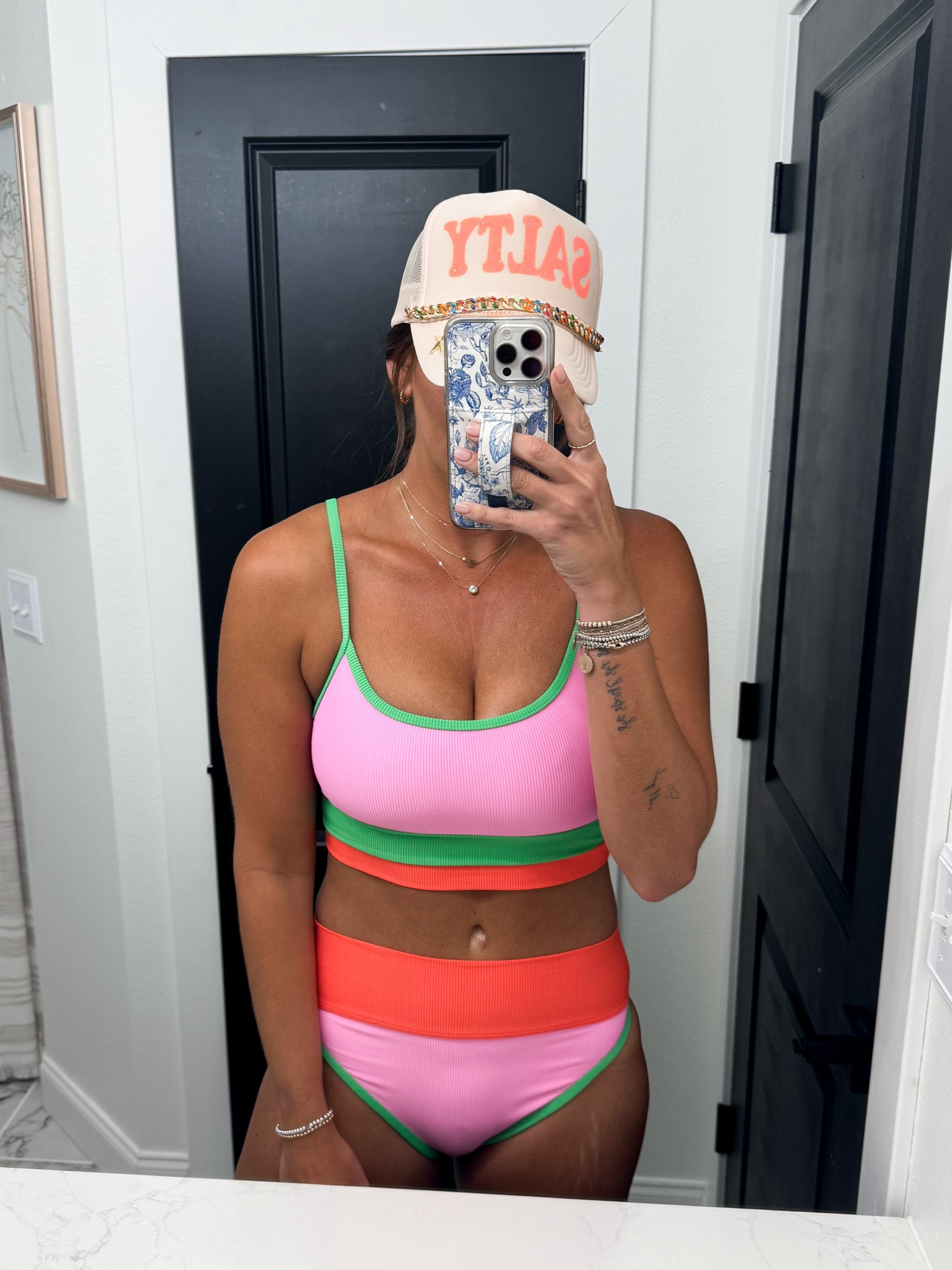 Hat-JESSA10
Swimsuit-JESSAJ10

#LTKSwim #LTKStyleTip