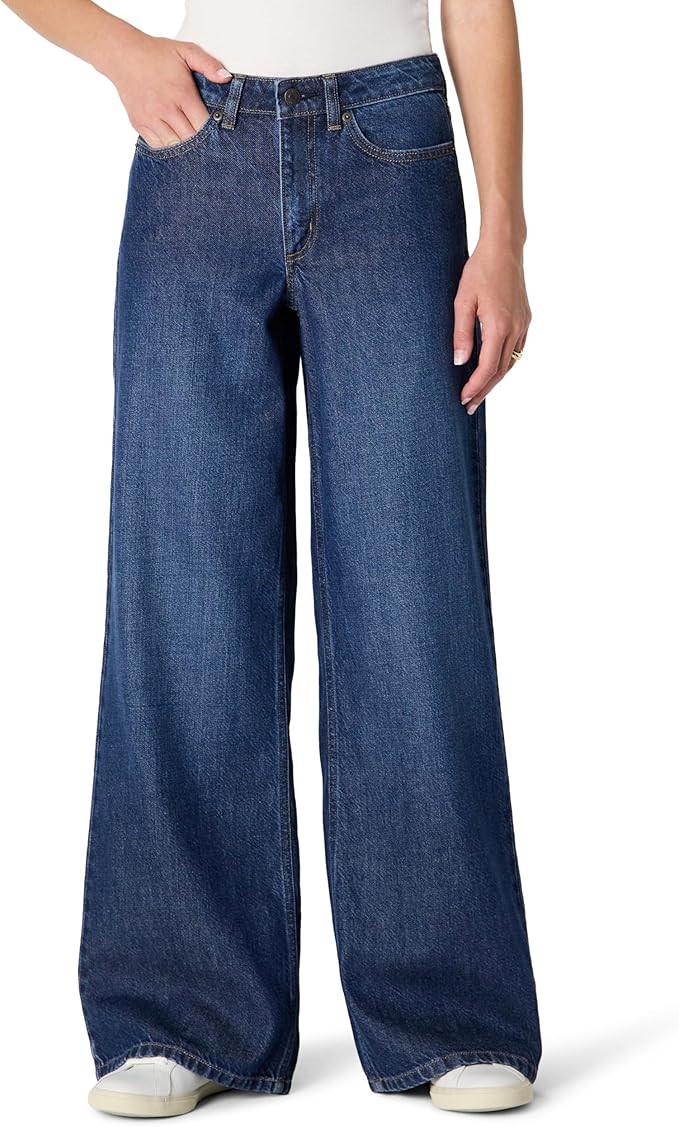 Amazon Essentials Women's Ultra Soft Mid-Rise Wide Leg Jean | Amazon (US)