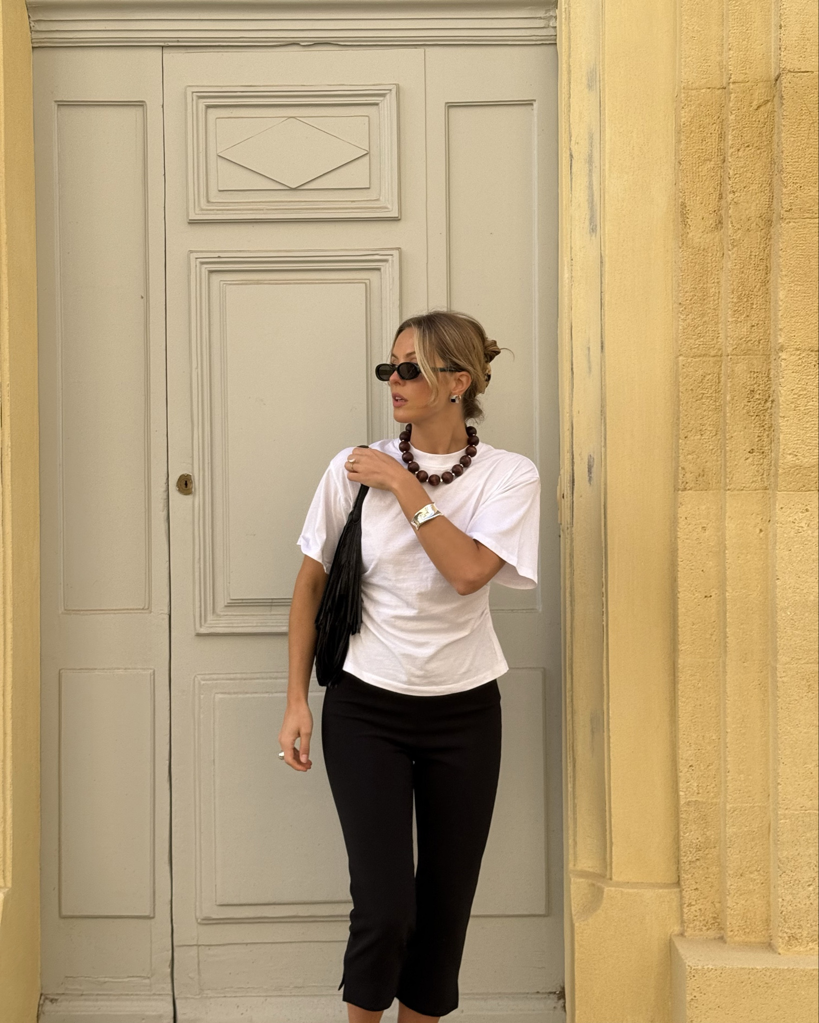 Capri season 🖤

Black capri pants, cinched t shirt, asos, spring outfit, transitional outfit, capsule wardrobe, statement necklace, chunky necklace, beaded necklace, fringed bag, tassel bag, white tee, kitten heel, snakeskin flip flop 

#LTKsummer #LTKuk #LTKspring