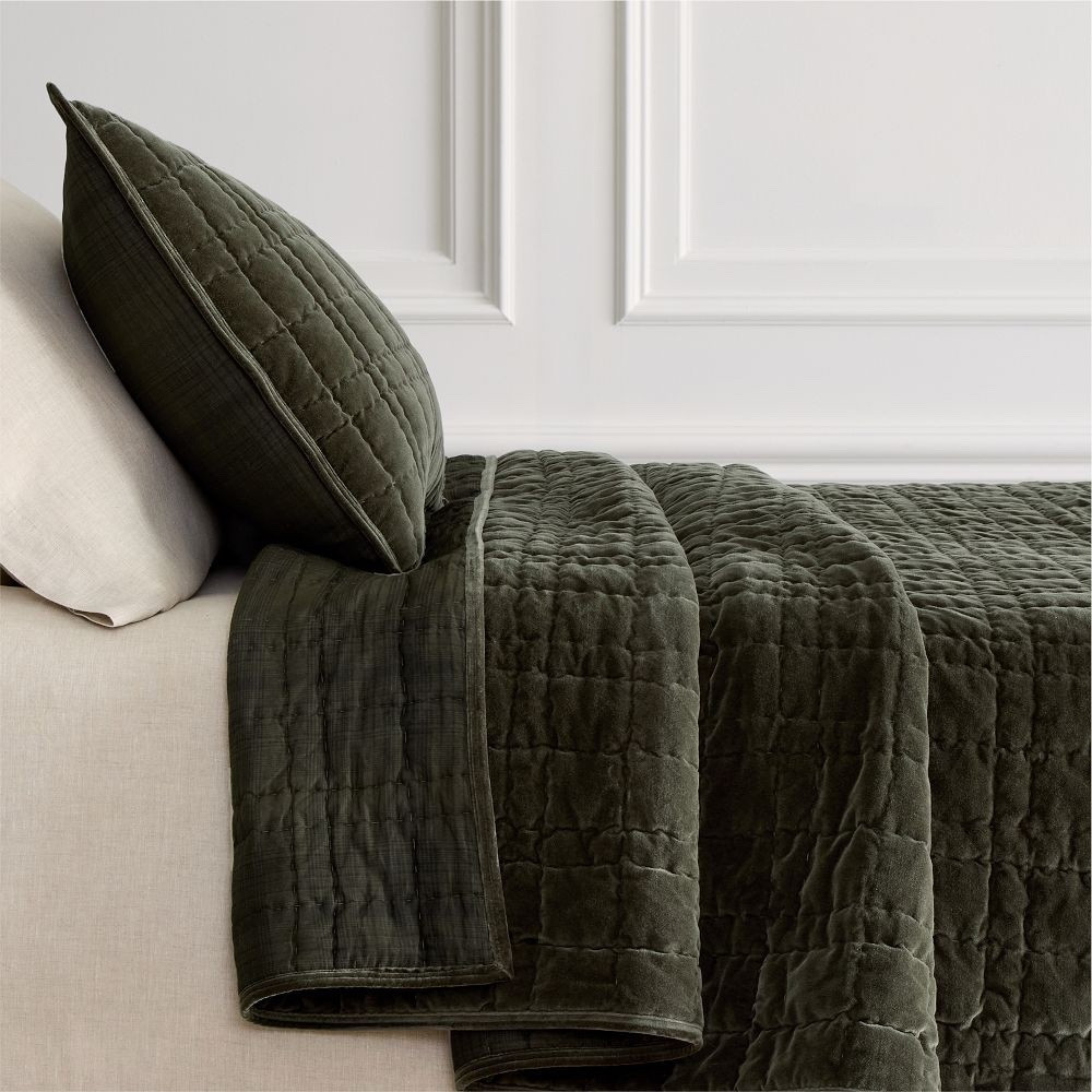 Cotton Velvet Plaid Reverse Quilt & Shams 🤎

Bedroom, bedding, comforter, quilt, 

#LTKU #LTKHome #LTKSeasonal