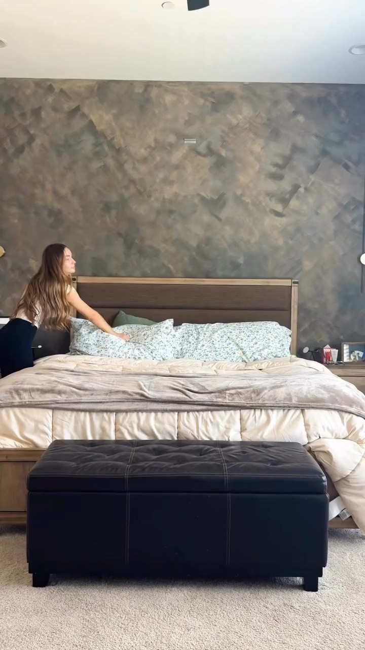 Home decor hack you didn’t know you needed…

If you have blank walls, Big Wall Decor is the easiest way to elevate your space fast.

It’s affordable, looks high-end, and you can change it out anytime you want a new vibe.

The only hard part? Picking your favorite print