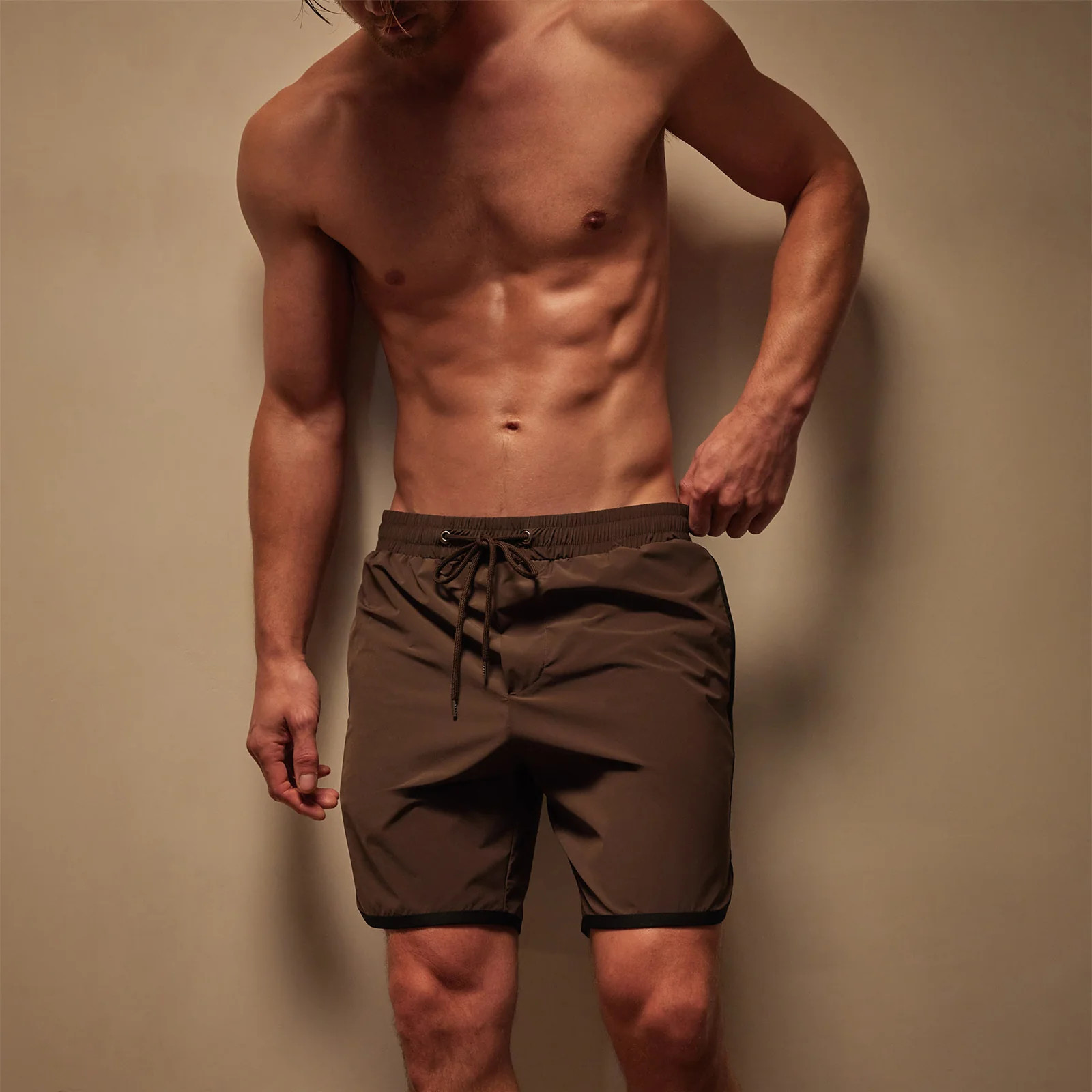 Curved Hem Boardshort - Black/Black | James Perse Los Angeles | James Perse (US)