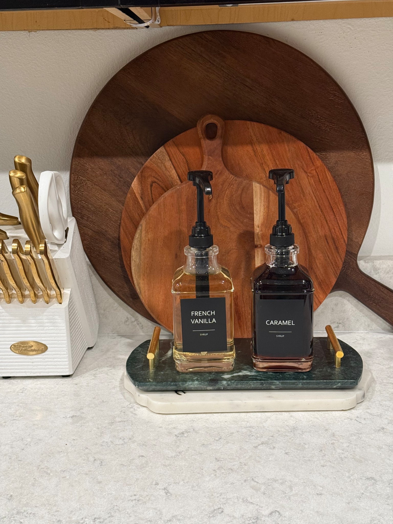 GMISUN Coffee Syrup Dispenser, 16oz Syrup Pump Dispenser for Coffee Bar Accessories, Square Glass Syrup Bottle for Coffee Bar Essentials, Simple Maple Syrup Bottles with 1/4oz Large Capacity Pump