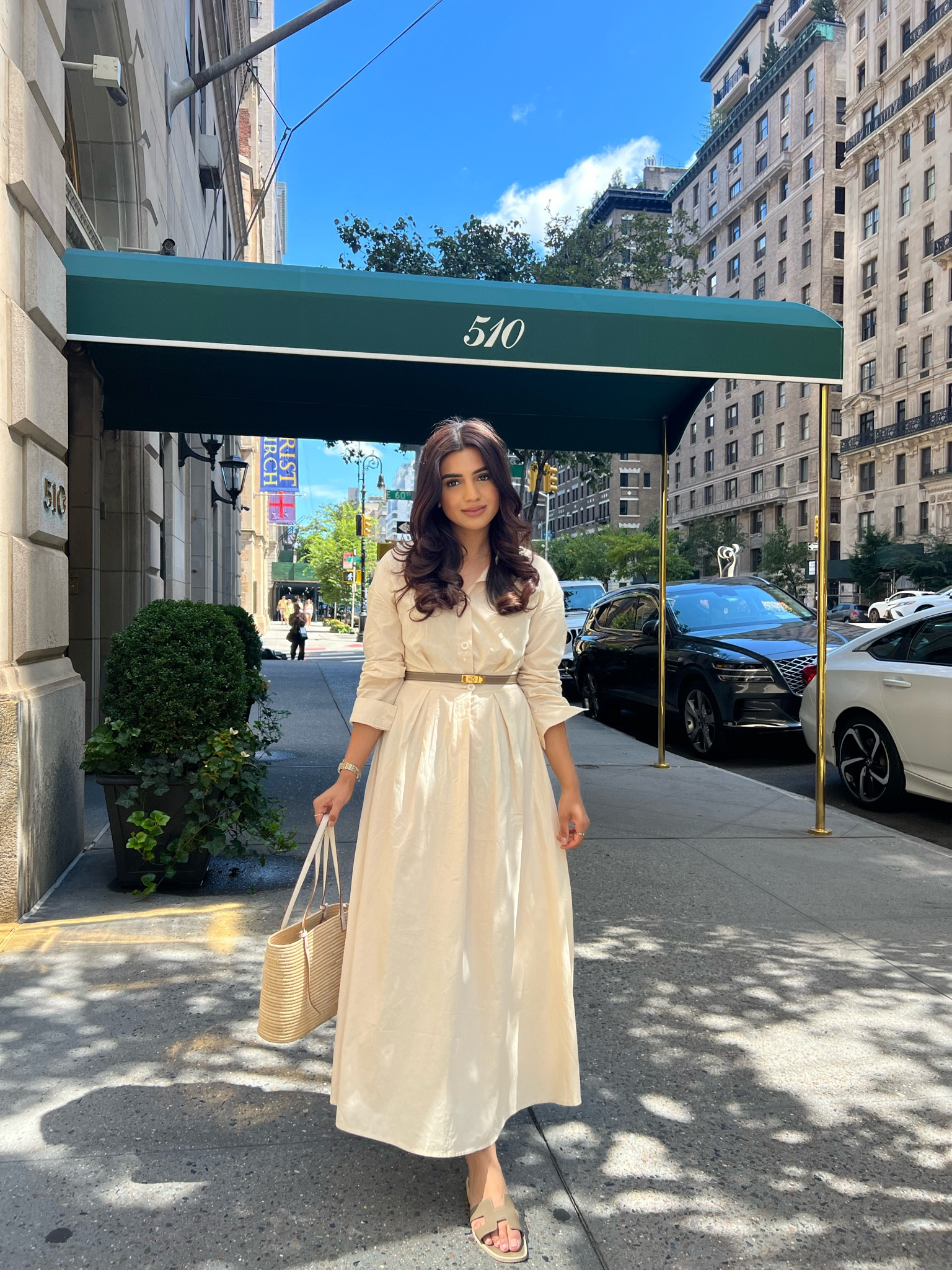 The summer dress you all need. 
I have this dress in 3 colours!
It’s so CLASSY & modest aswell. 
Not slits.
Highly recommend.
I’m wearing the colour beige and a size small. 

#LTKstyletip #LTKfamily #LTKeurope