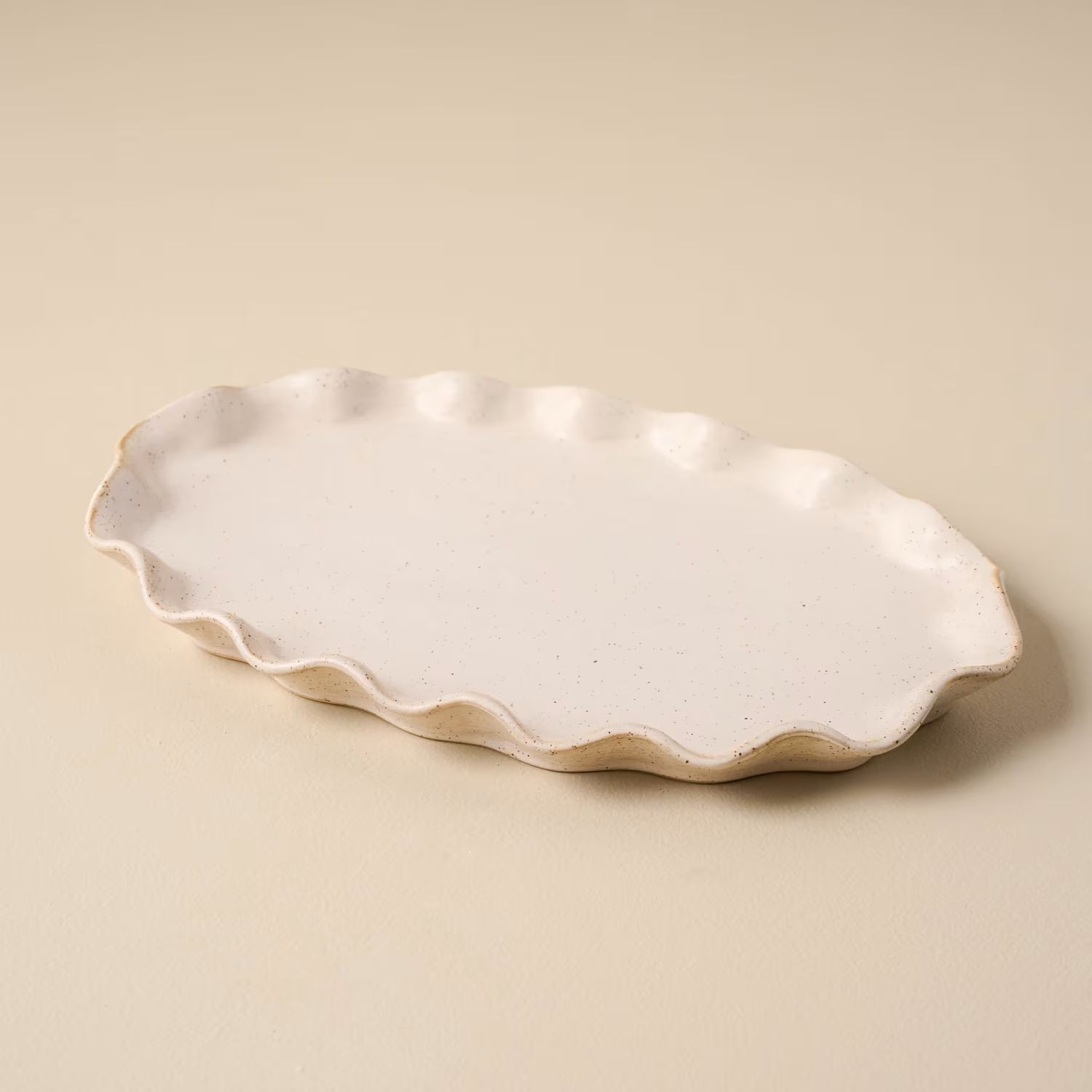 Ceramic Ruffled Tray | Magnolia