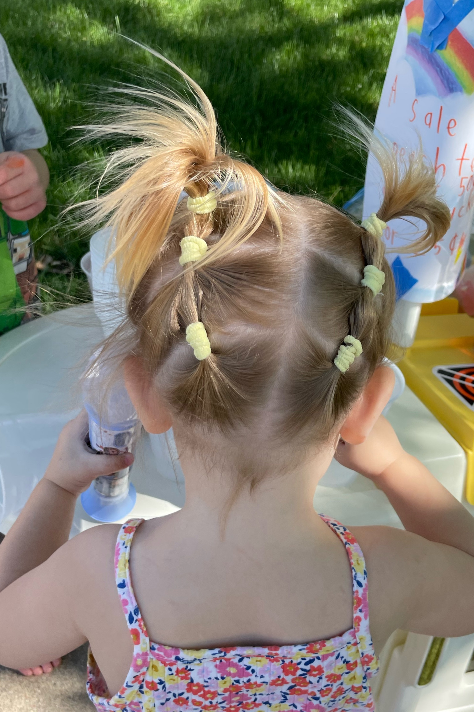 Toddler girl ponytails (that don’t pull hair out)