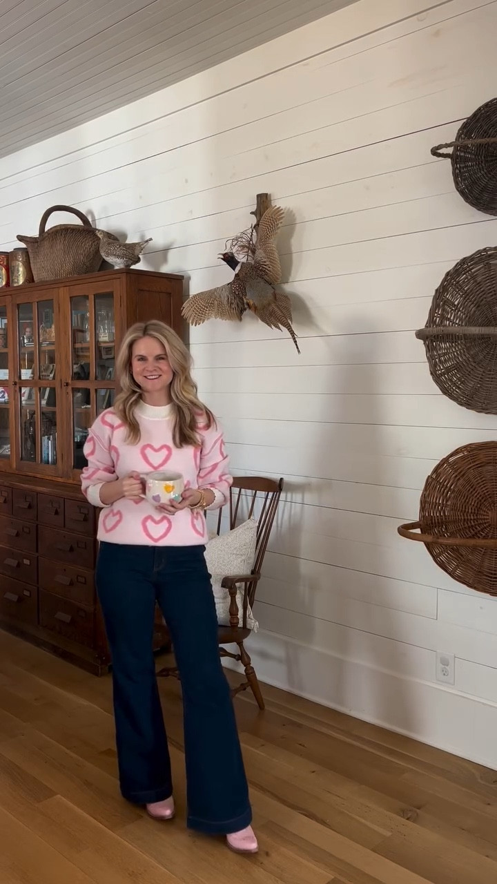 Valentine's Day decor

Valentine's Day home decor  Home decor  Farmhouse  Decor  Wreath  Banner  Kitchen decor  Living room decor  Farmhouse style  AllieCrowe  Farmhouse4010



#LTKSeasonal #LTKHome