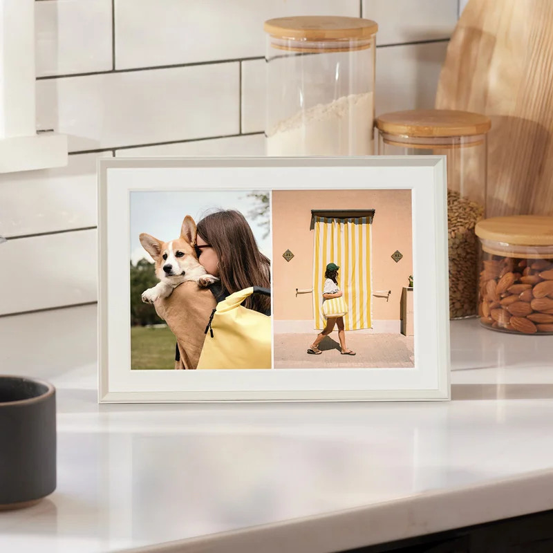 Carver Mat 10" | Aura's bestselling digital frame | Aura Frames
