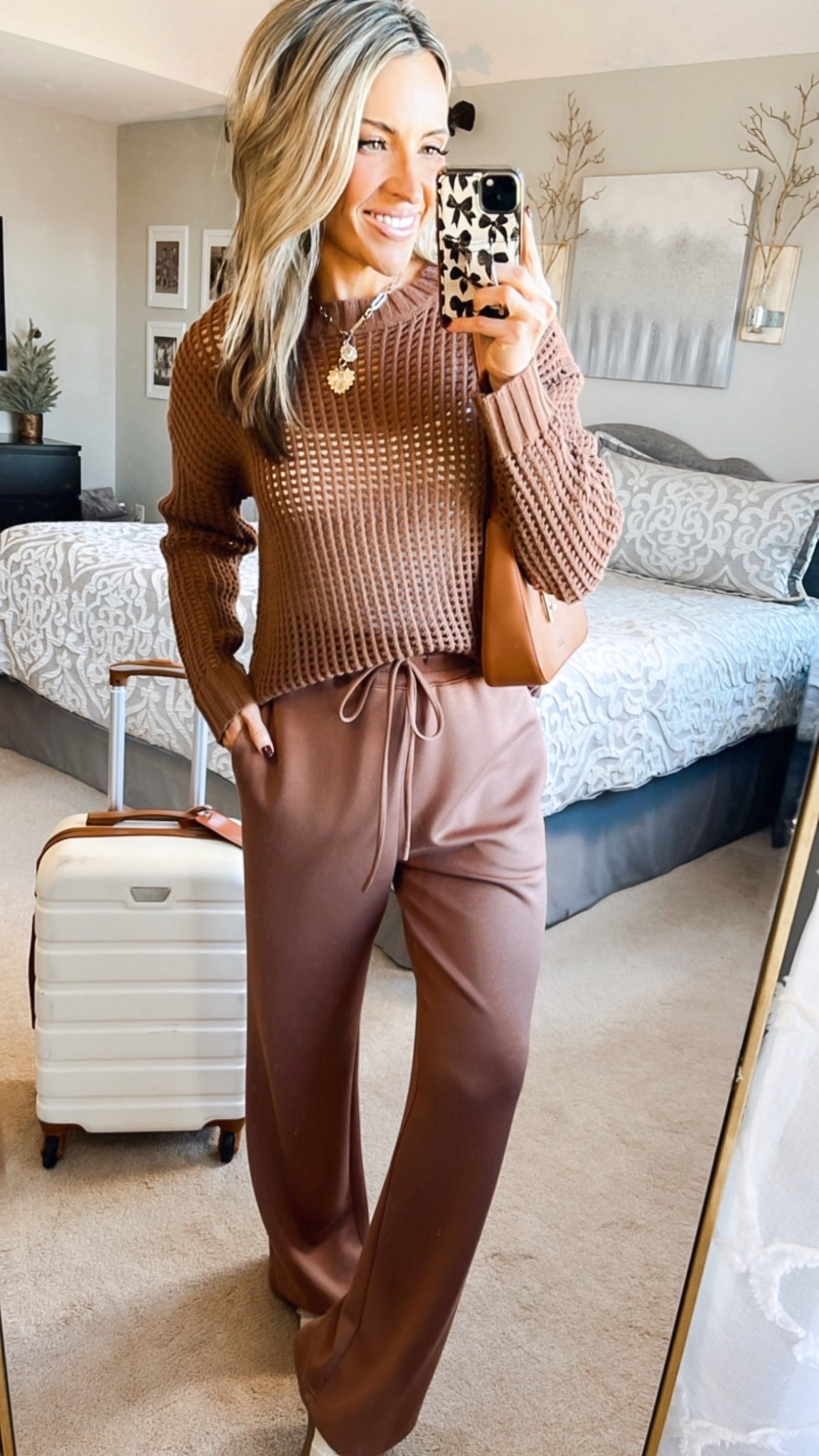 Thanksgiving outfit inspo from cozy travel day


#LTKHoliday #LTKFindsUnder50 #LTKStyleTip