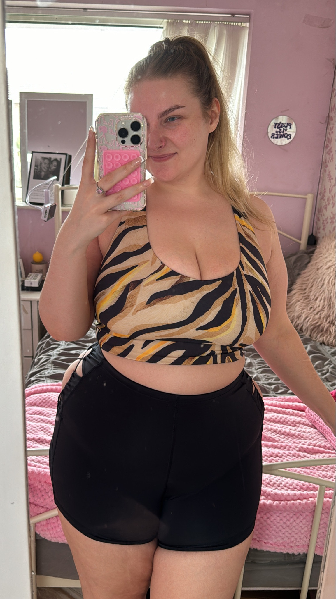 I love this little sports set from SavagexFenty 😍🖤 so comfy and supportive!! 

#LTKplussize #LTKeurope #LTKActive