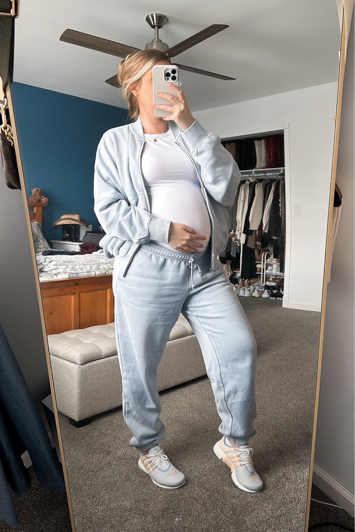 31 weeks today!🤰🏼

S jacket
S top
M joggers

#LTKFindsUnder100 #LTKBump #LTKFindsUnder50