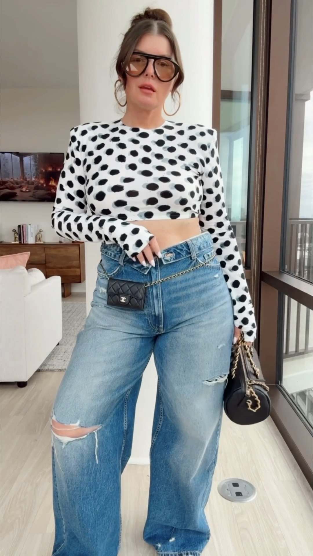 Oversized super high rise foldover Zara jeans run pretty big, get your true size or go down 1 size. Depending how oversized you want



#LTKSeasonal #LTKootd