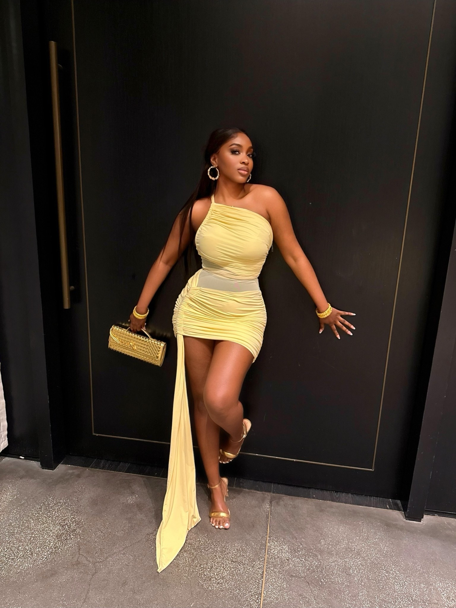 The dress is the moment 💛

#LTKootd #LTKgrwm #LTKHoliday