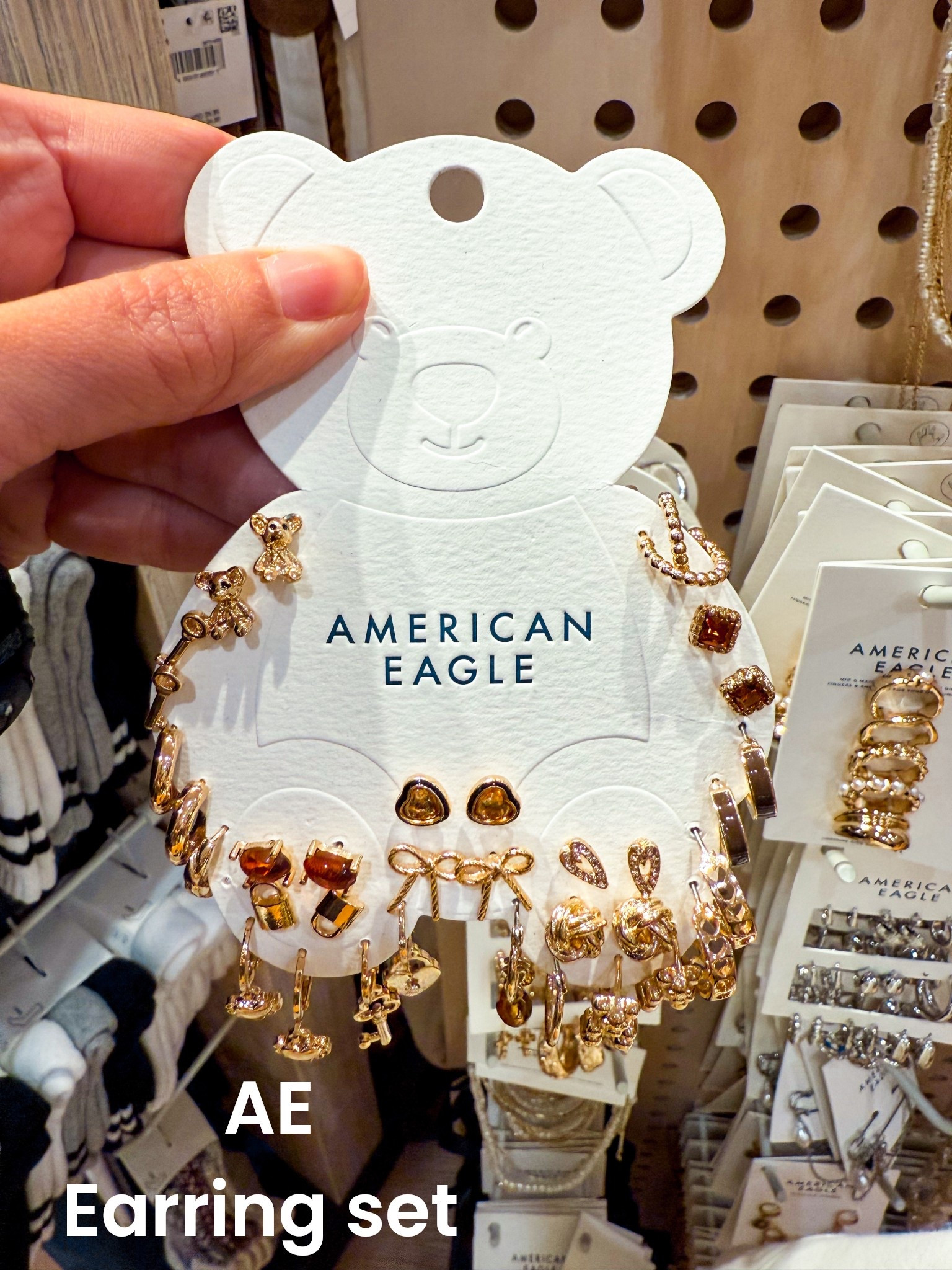 AE earring set 

#LTKSaleAlert #LTKFindsUnder50 #LTKFindsUnder100