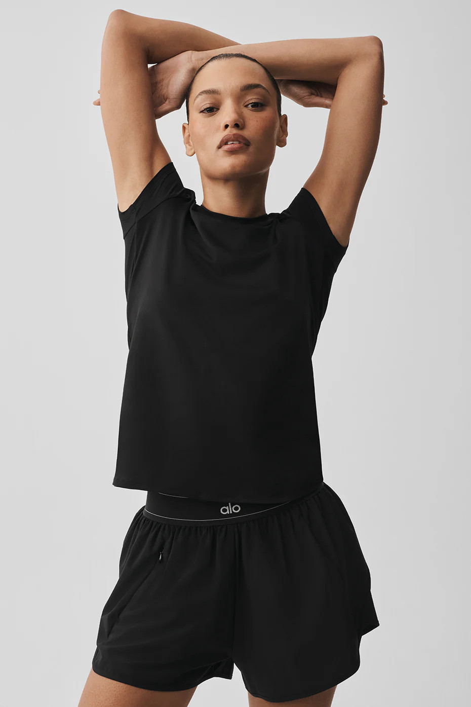 Alosoft Finesse T-Shirt in Black, Size: Medium | Alo Yoga (US)