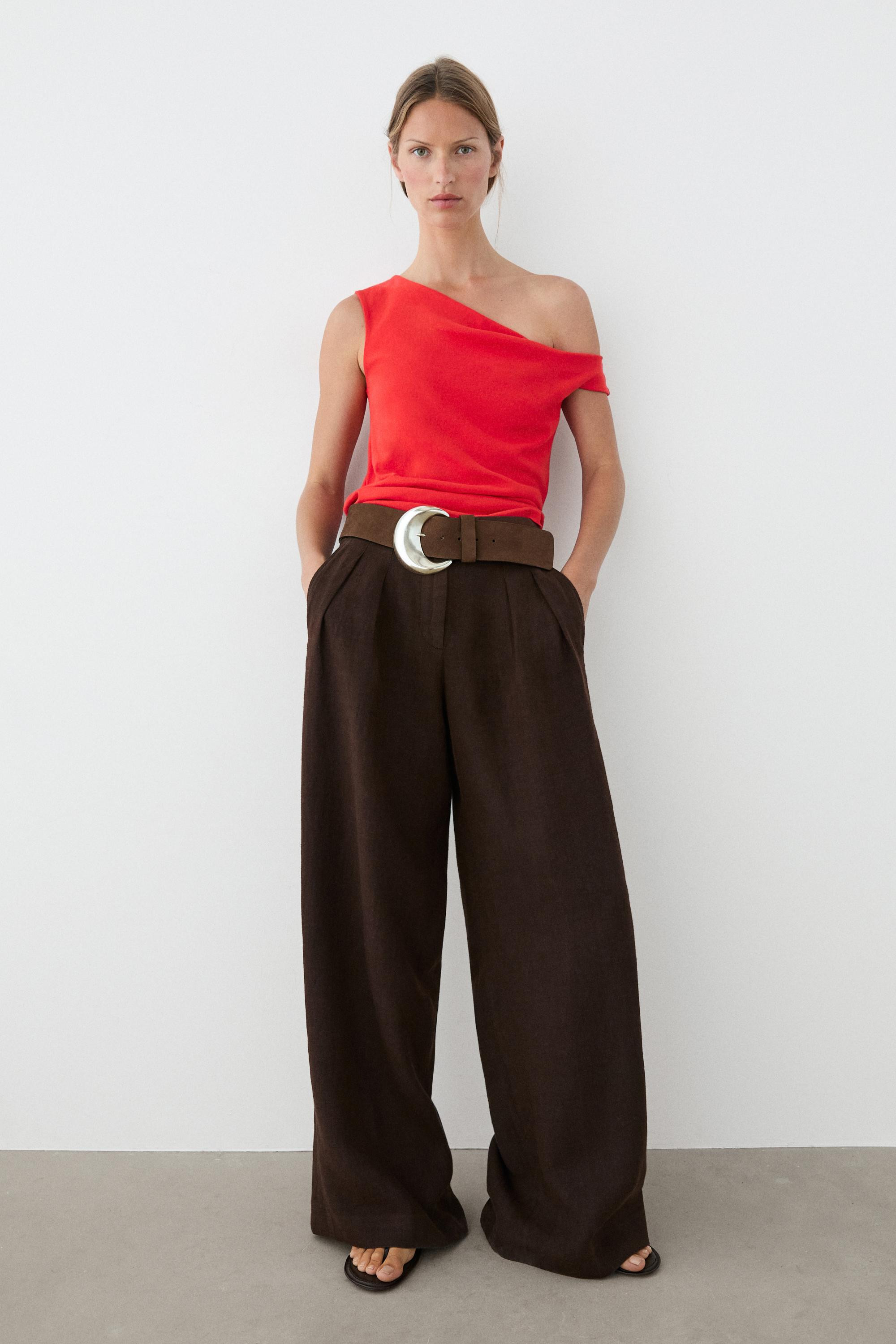 Nubuck leather belt with buckle detail | Massimo Dutti US