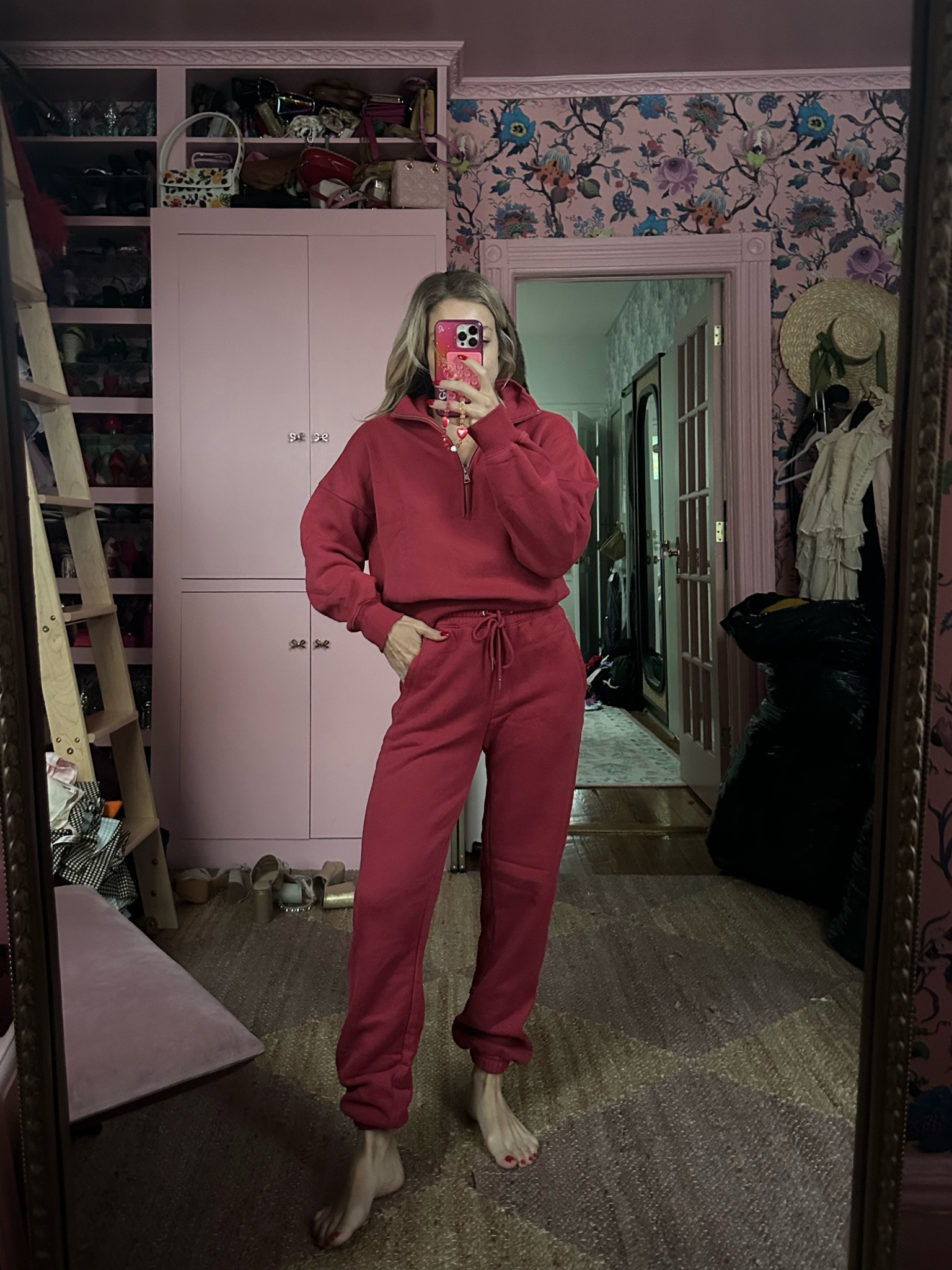 *the* sweatsuit for fall I’m obsessed with this set from Abercrombie it’s my go to for travel and lounging and this seasons cherry red did not disappoint! Wearing size xs 

#LTKTravel #LTKFindsUnder100 #LTKSeasonal