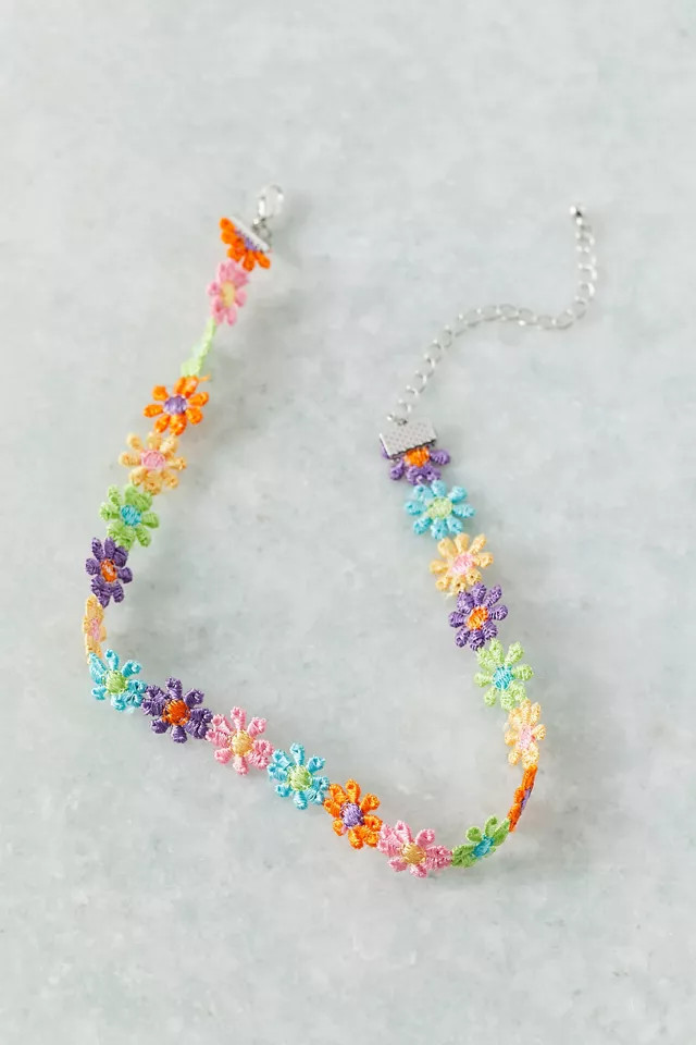 Crochet Flower Choker Necklace | Urban Outfitters (US and RoW)