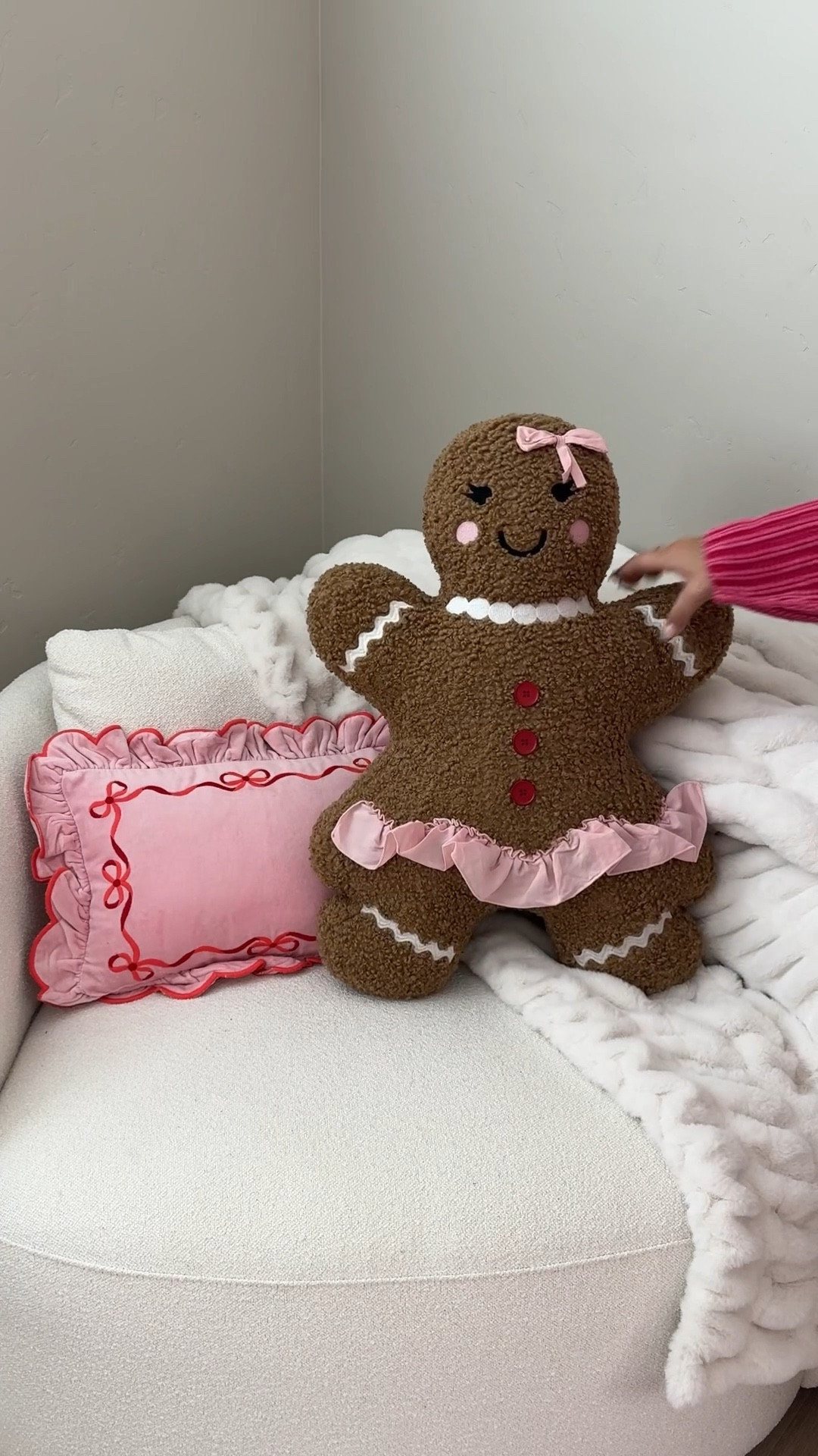 The sweetest HomeGoods find 🎀🤎 I found her husband online 🫶🏼

#LTKVideo #LTKHoliday #LTKSeasonal