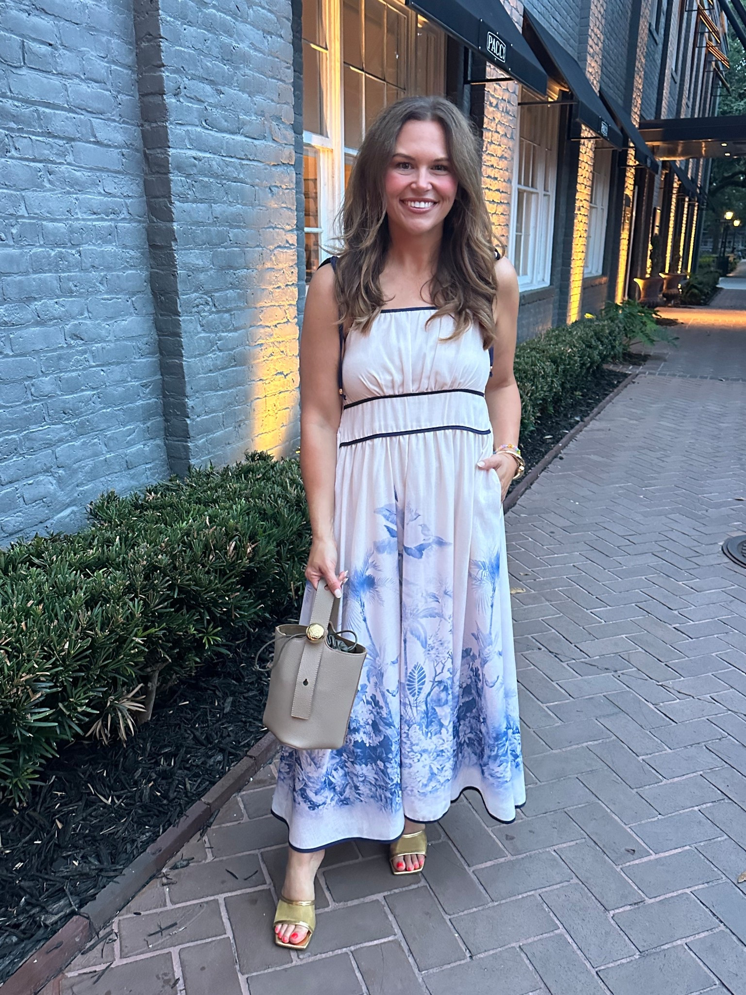 The prettiest dress

#LTKTravel #LTKStyleTip #LTKOver40