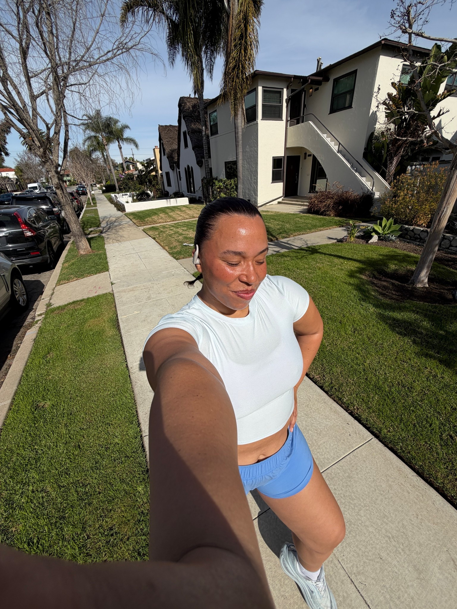 wearing a size xl 💙🤍

#LTKootd #LTKActive #LTKfitnessgoals