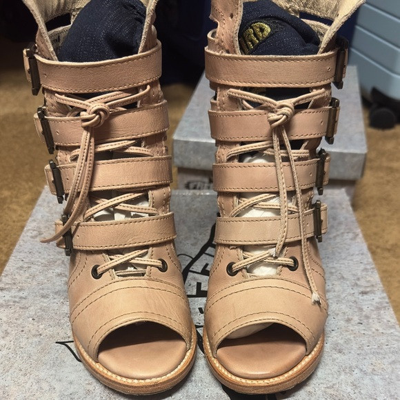 Freebird Braeden Sandals | Poshmark