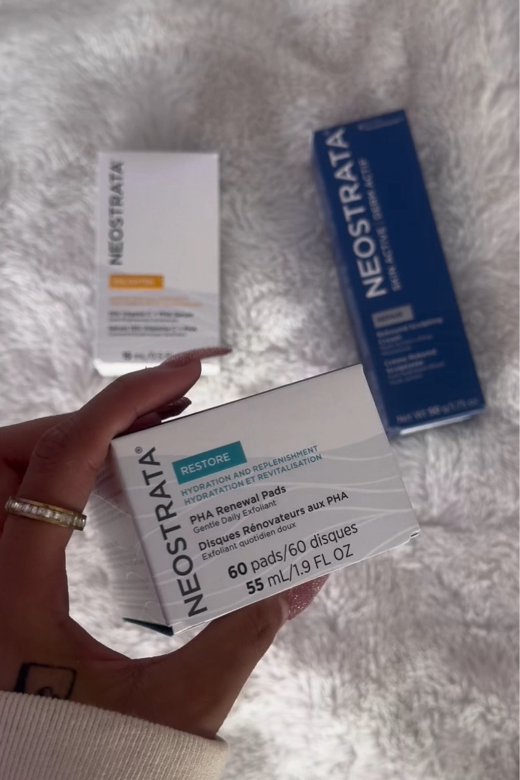 Neostrata PHA toner pads 

#LTKgiftguide #LTKbeauty #LTKcanada