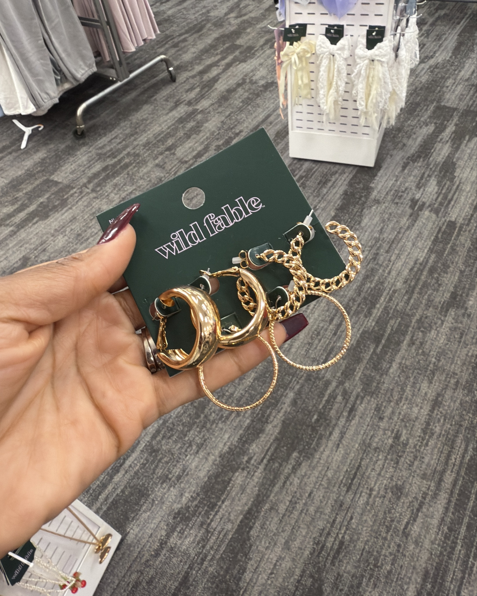 Gold Chunky Earrings 

|•Size small I’m 5’4 | 140lbs | 36D -27 -40  IG & YT: kirasfashionfinds TT: kiraabboud•|