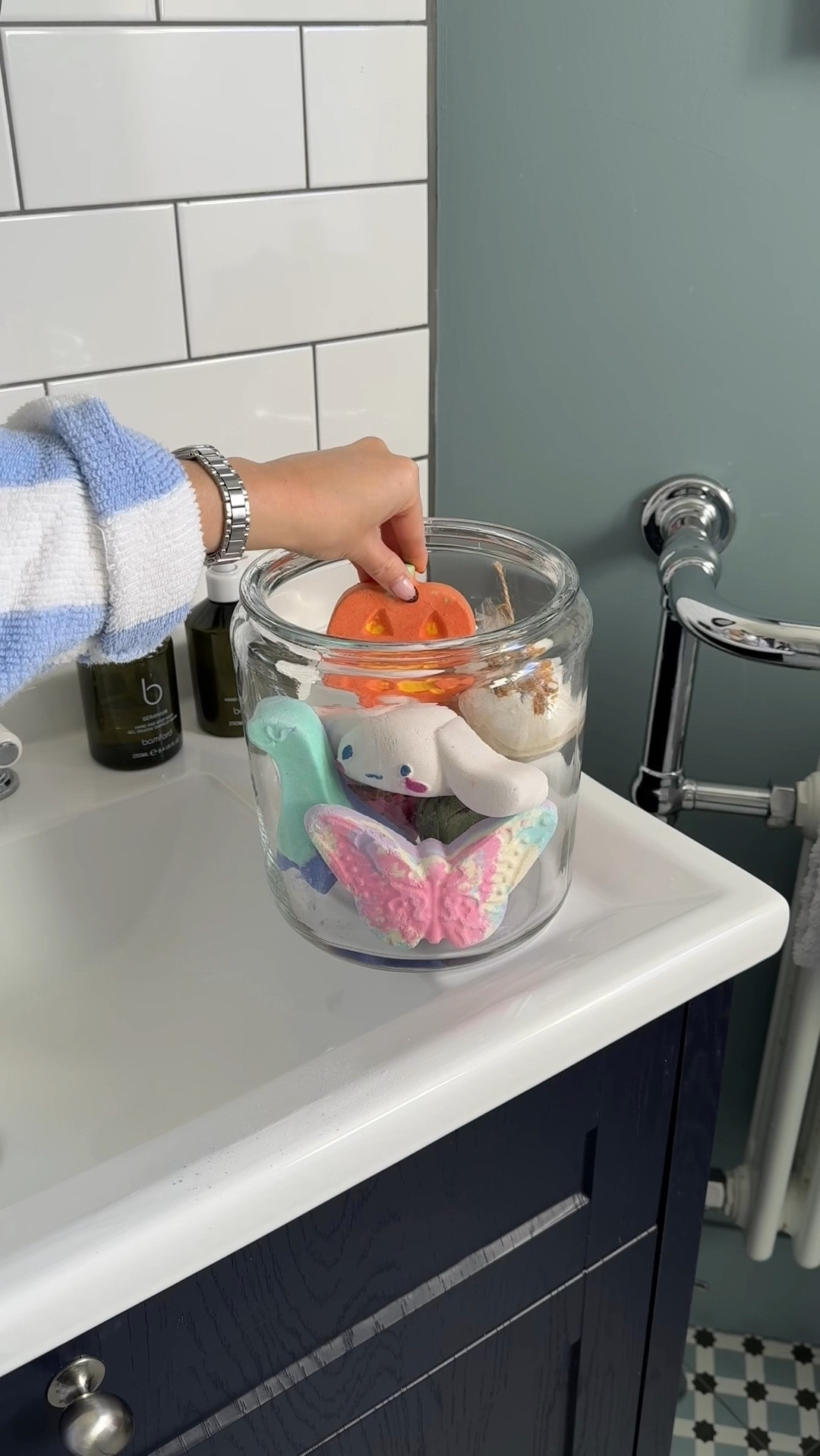 Bath bomb jar refresh 🛁🎃🦋
