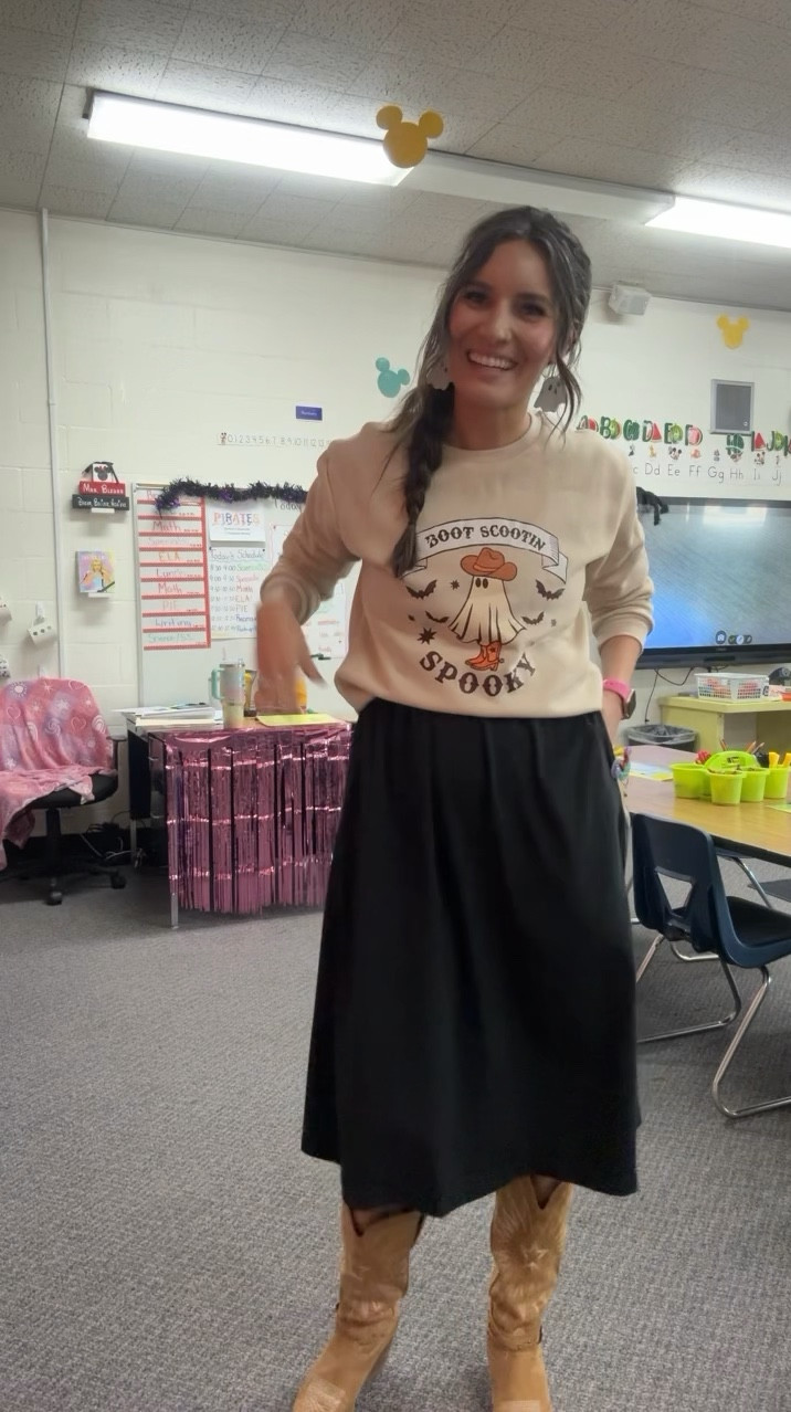 another Halloween outfit, but this one could definitely go outside the classroom🤠

#LTKHalloween #LTKSeasonal #LTKFindsUnder50