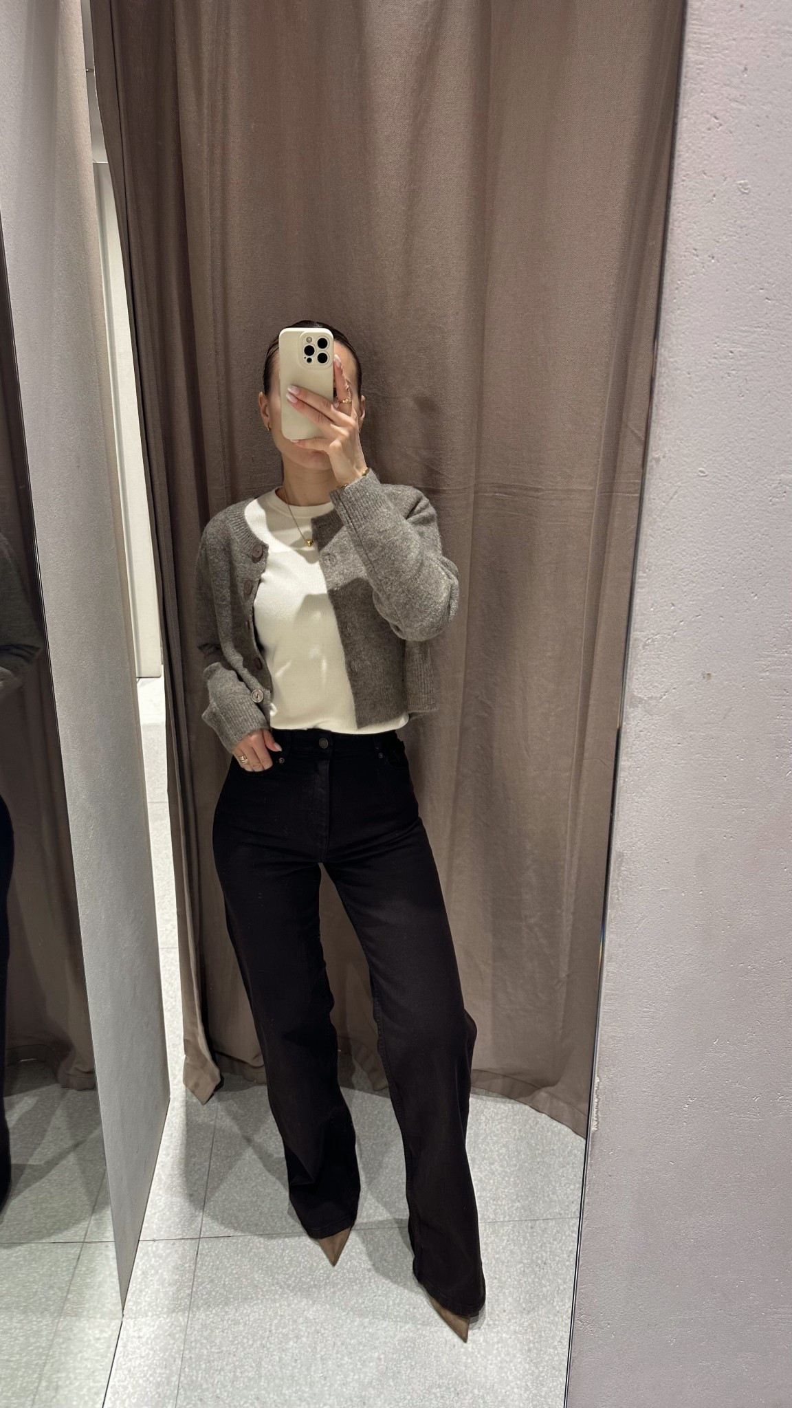 Spring vibes in beige and browns🤍
Loving these Zara brown jeans✨

#LTKWorkwear #LTKootd #LTKspring