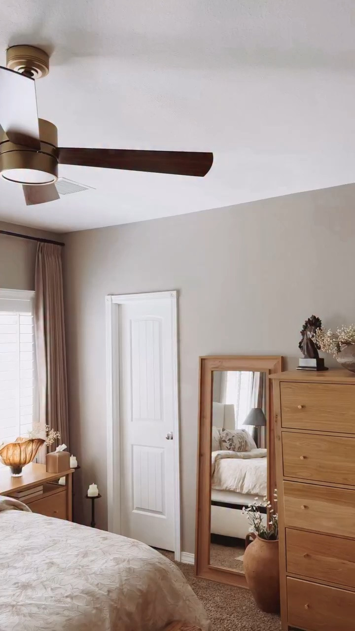 My bedroom refresh continues and I love how it is turning out. I added this 52 inch industrial dimmable fan from @parrot_uncle I love the sleek look and gold accents. It definitely ties the room together better than the before. It comes with a remote and multiple fan speeds and lighting options! 

@parrot_uncle has beautiful fans and lighting for your home.
I’ve linked this fan in stories and bio!

#parrotuncle #ceilingfan #roomrefresh #primarybedroom #neutralhomedecor