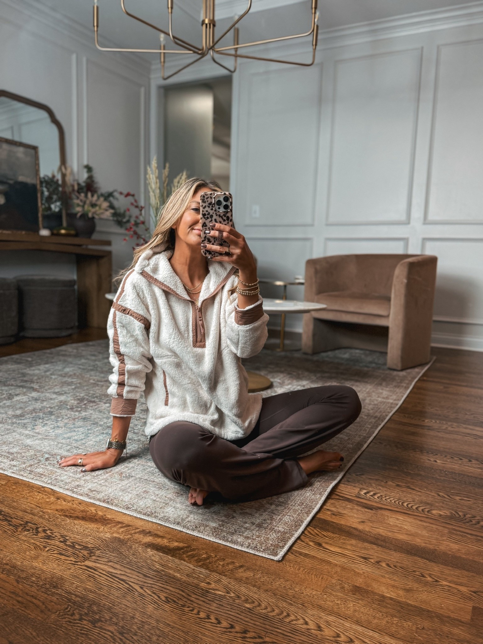 This is the perfect on the go cosy fall outfit idea! The fleece jacket and leggings are so soft and comfortable. I’ll be living in this all fall!

#LTKStyleTip #LTKFindsUnder50 #LTKTall