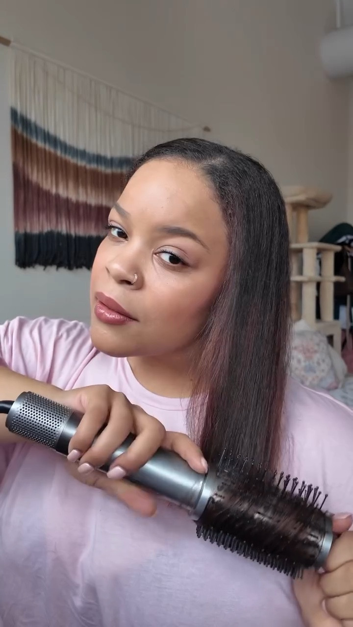 Listen - if you just need to gather your hair before you prep - this is the way to go! Easy at home blow out with not a lot of tussle! 😏 Grab your @tymo_fashiontech US - this airbeam is soooo good! ✨ #tymobeauty #CurlsTYMO #Airbrush #ad