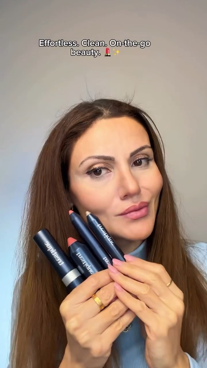 𝐌𝐲 𝐭𝐫𝐚𝐯𝐞𝐥 𝐦𝐮𝐥𝐭𝐢-𝐮𝐬𝐞 𝐦𝐚𝐤𝐞𝐮𝐩 𝐰𝐢𝐭𝐡 𝐓𝐫𝐞𝐬𝐭𝐢𝐪𝐮𝐞 ✨

Trestique makes beauty simple — clean formulas, multi-use sticks, and built-in tools for fast, effortless glam 💄✨

Lightweight, vegan, refillable, and perfect for on-the-go routines.
A true clean-beauty essential for everyday makeup.

@trestique

Shop my Amazon Storefront: TheCozyChicLife

#trestique #CleanBeauty #VeganMakeup #MultiUseMakeup #EasyMakeupRoutine #BeautyEssentials #MakeupSticks #LTKBeauty #LTKCreator #UGCBeauty #PRGifted #ContentCreator
