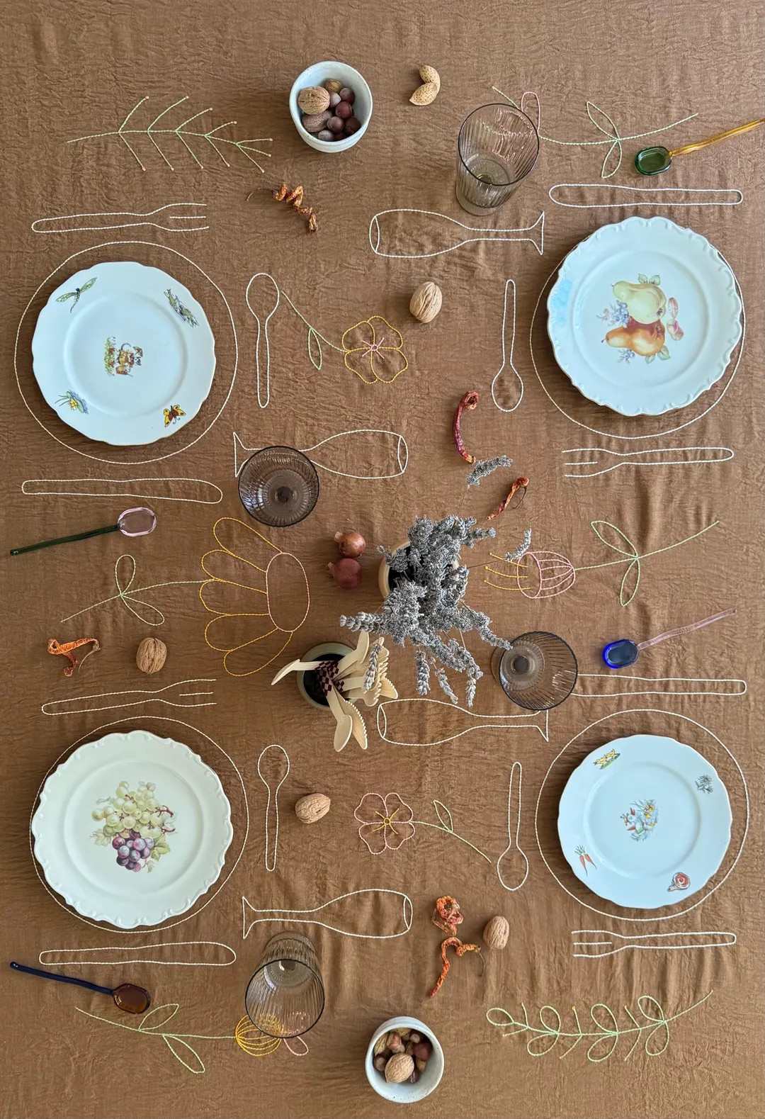 Handmade Embroidered Linen Floral Tablecloth for 4 - Etsy Canada | Etsy (US)